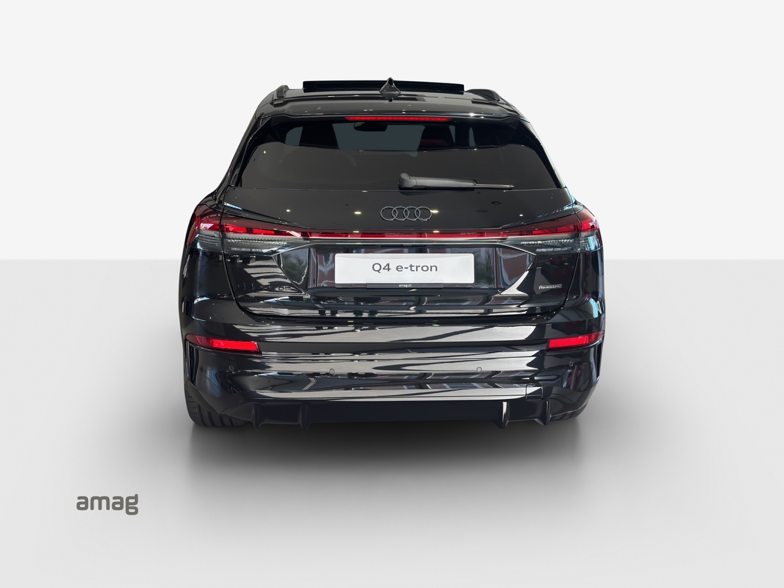 AUDI Q4 e-tron SUV quattro performance-image-3