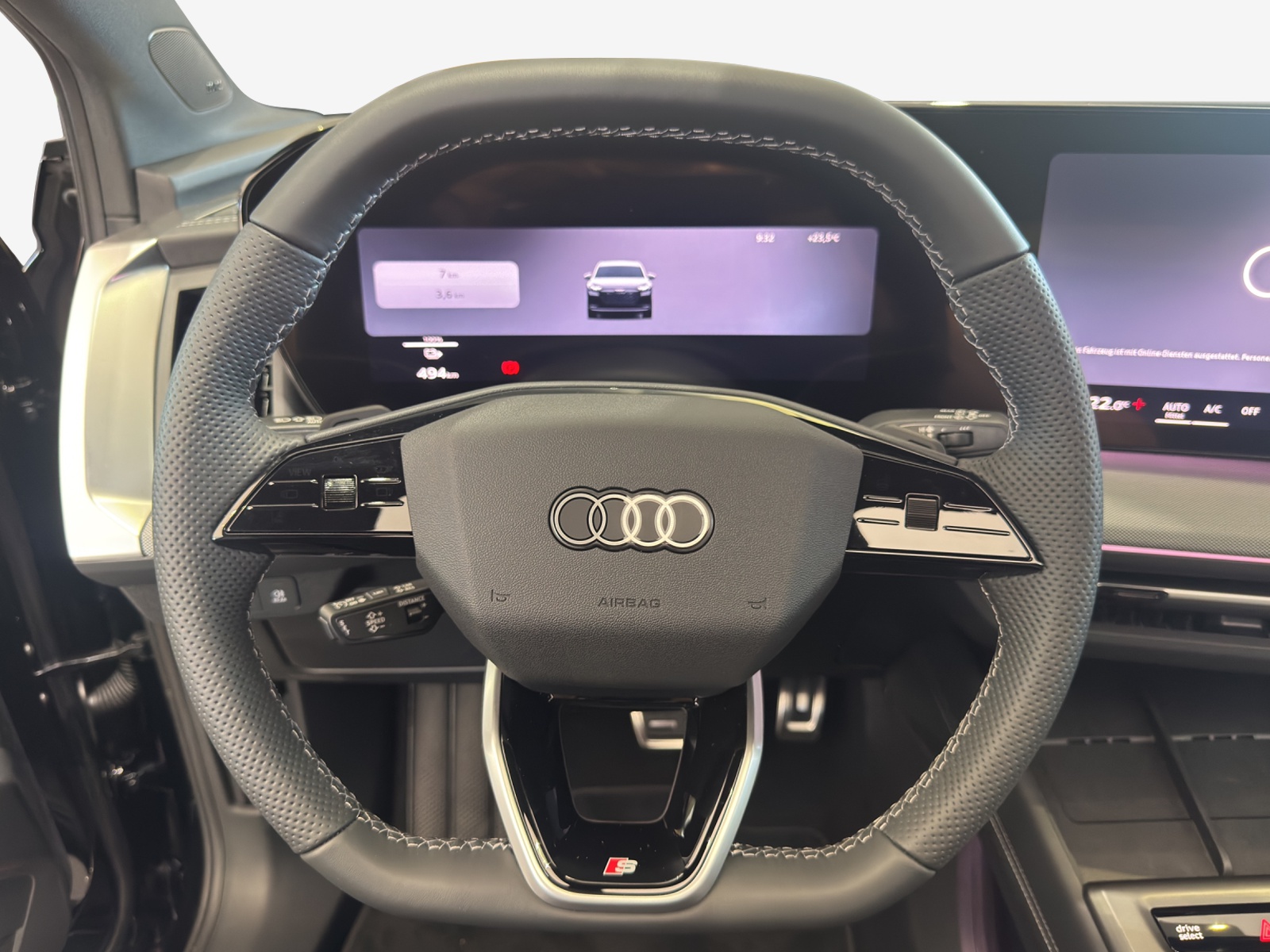 AUDI Q4 e-tron SUV quattro performance-image-9