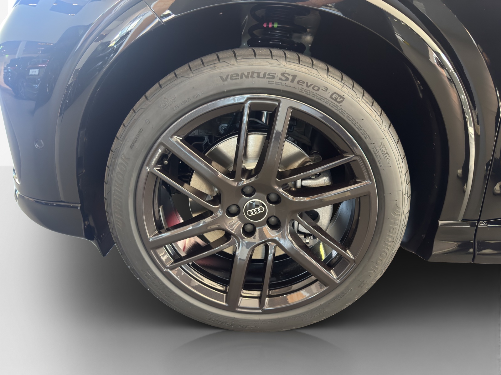 AUDI Q4 e-tron SUV quattro performance-image-13