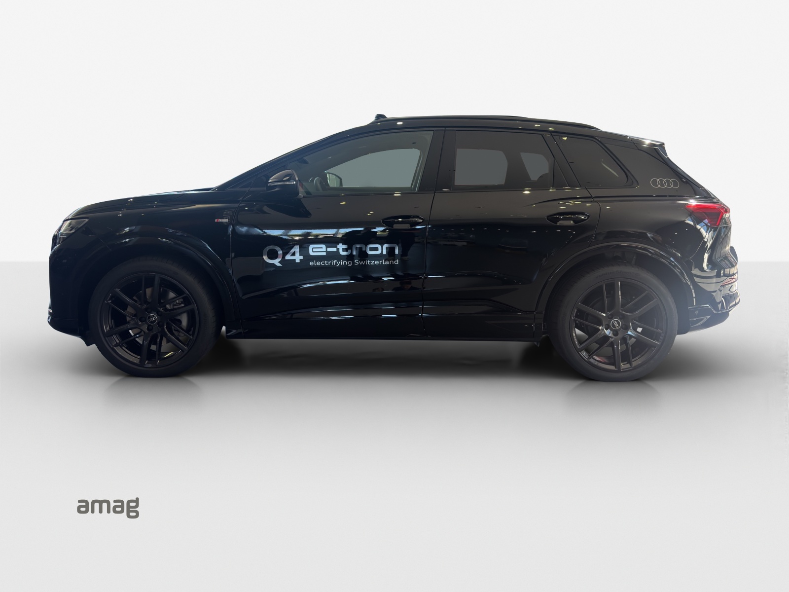 AUDI Q4 e-tron SUV quattro performance-image-1