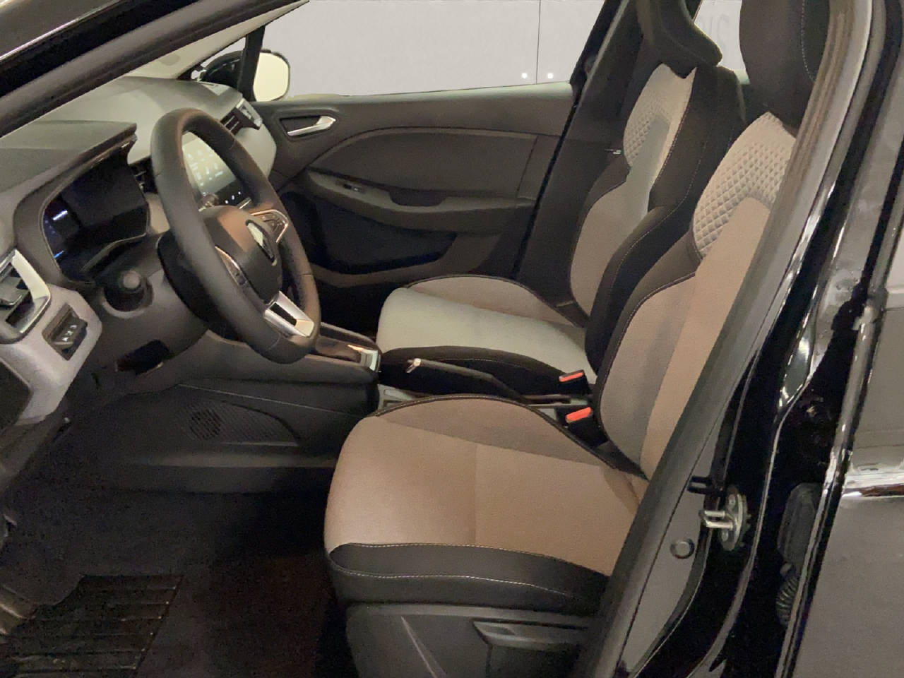 RENAULT Clio 1.6 E-Tech evolution-image-4