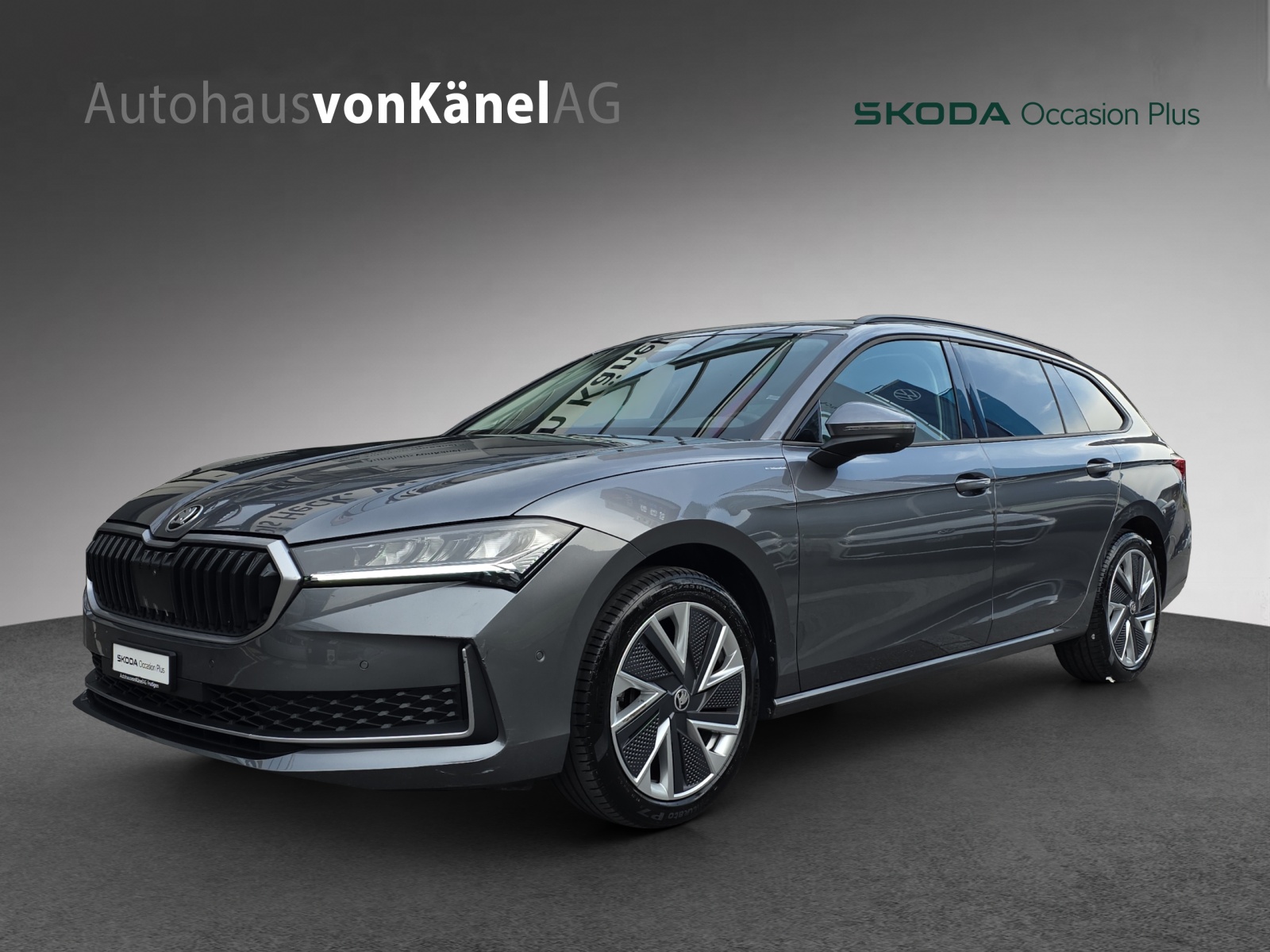 SKODA Superb Combi 2.0 TDi Selection 4x4 DSG-image-0