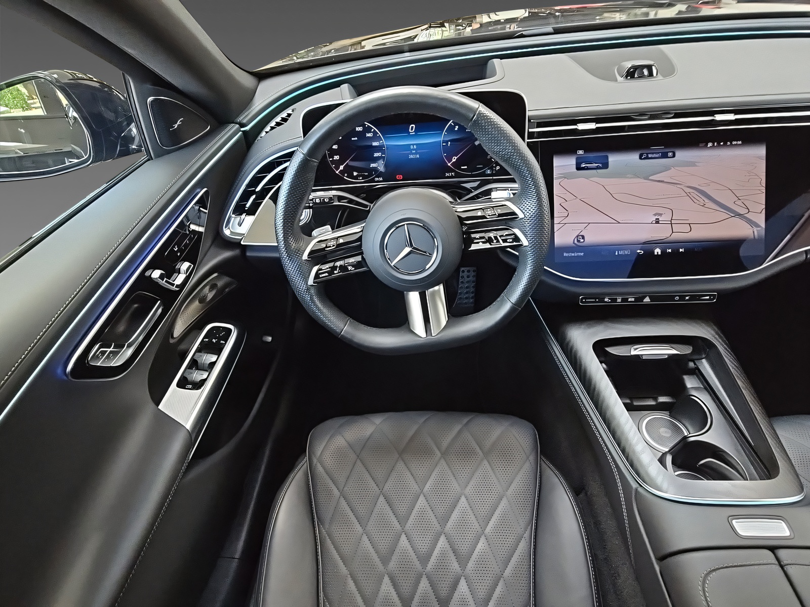 MERCEDES-BENZ E 450 d 4Matic T-Modell AMG Line-image-8