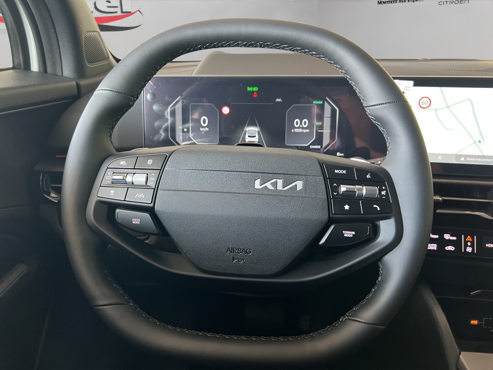 KIA Sportage 1.6T-GDi HEV Black Edition 4x4 / Sonderausführung / Rückfahrkamera / Totwinkelassistent / Head-Up Display-image-10