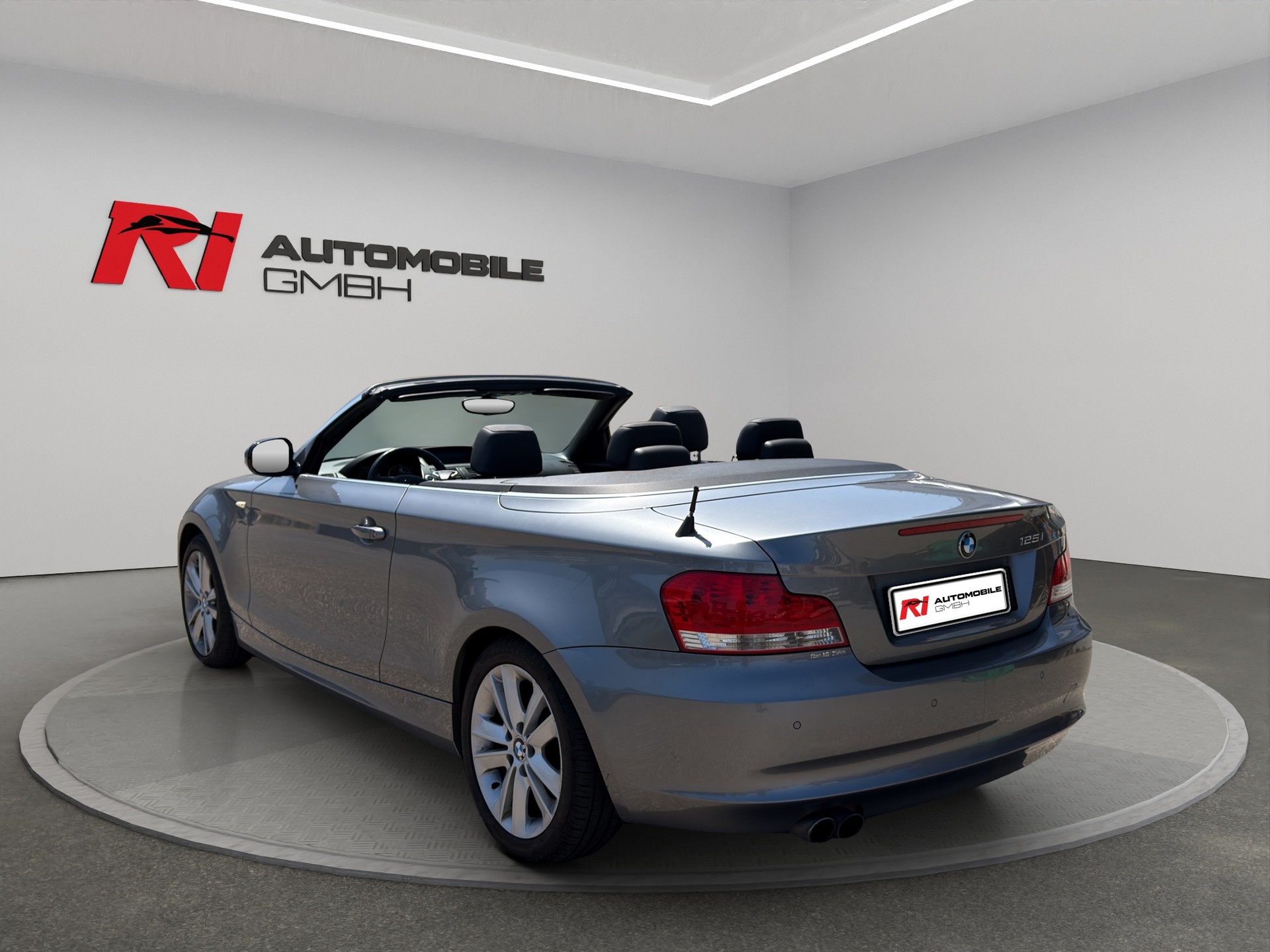 BMW 125i Cabrio Steptronic-showroom-element-3