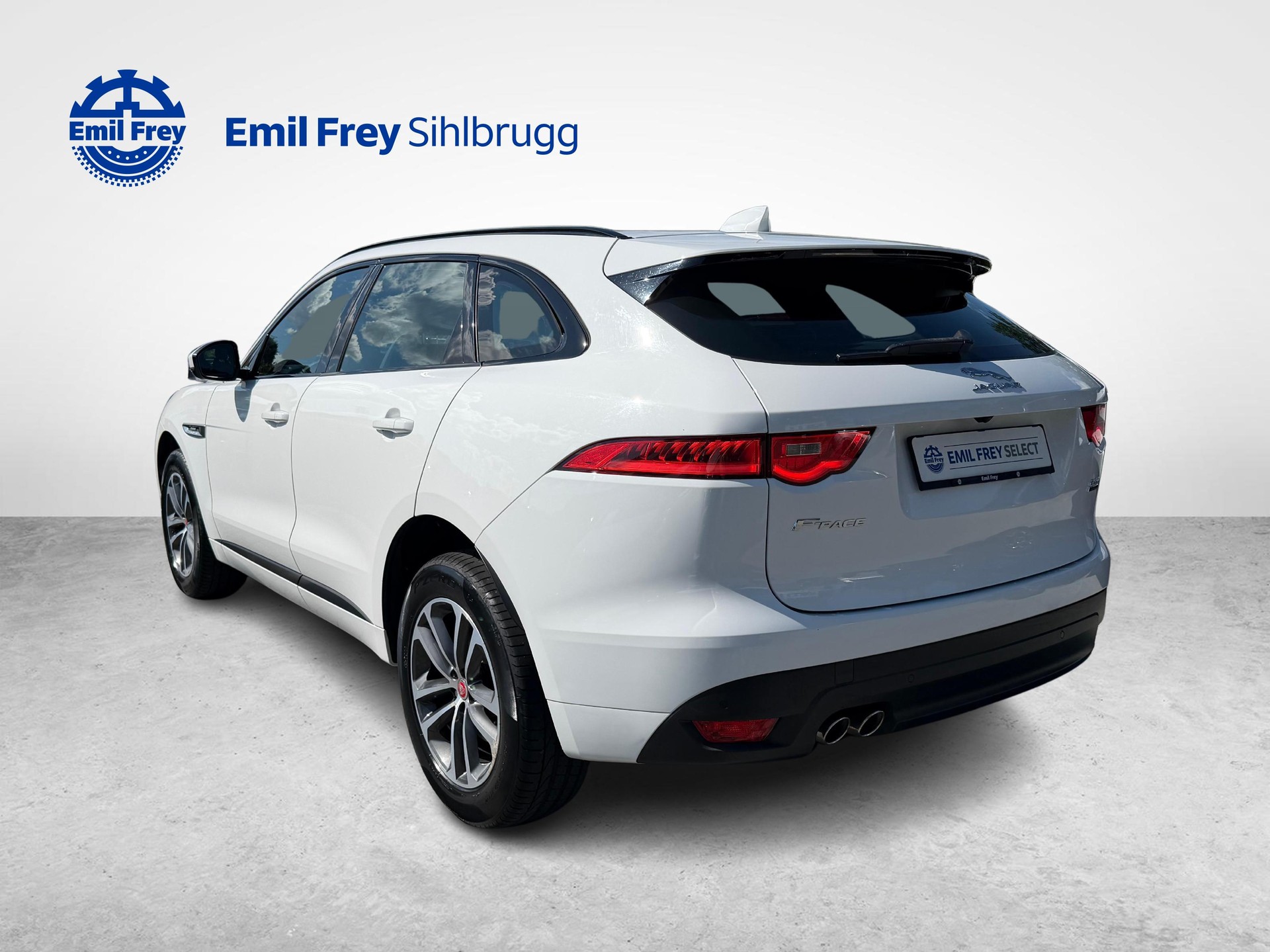 JAGUAR F-Pace 2.0 D 180 90YRS Celebration Edition AWD-image-7