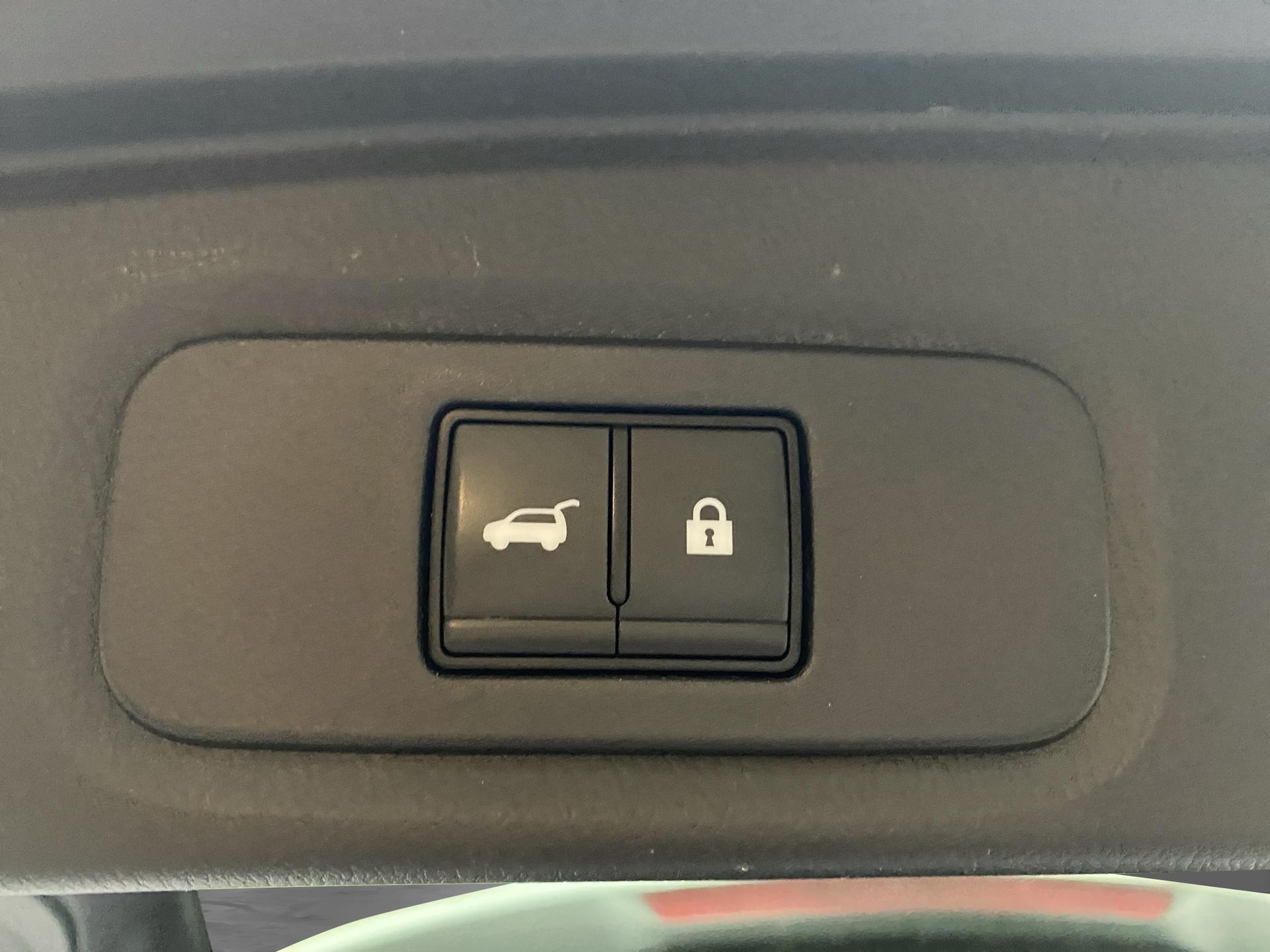NISSAN Qashqai 1.5 VC-T e-Power Tekna-image-22