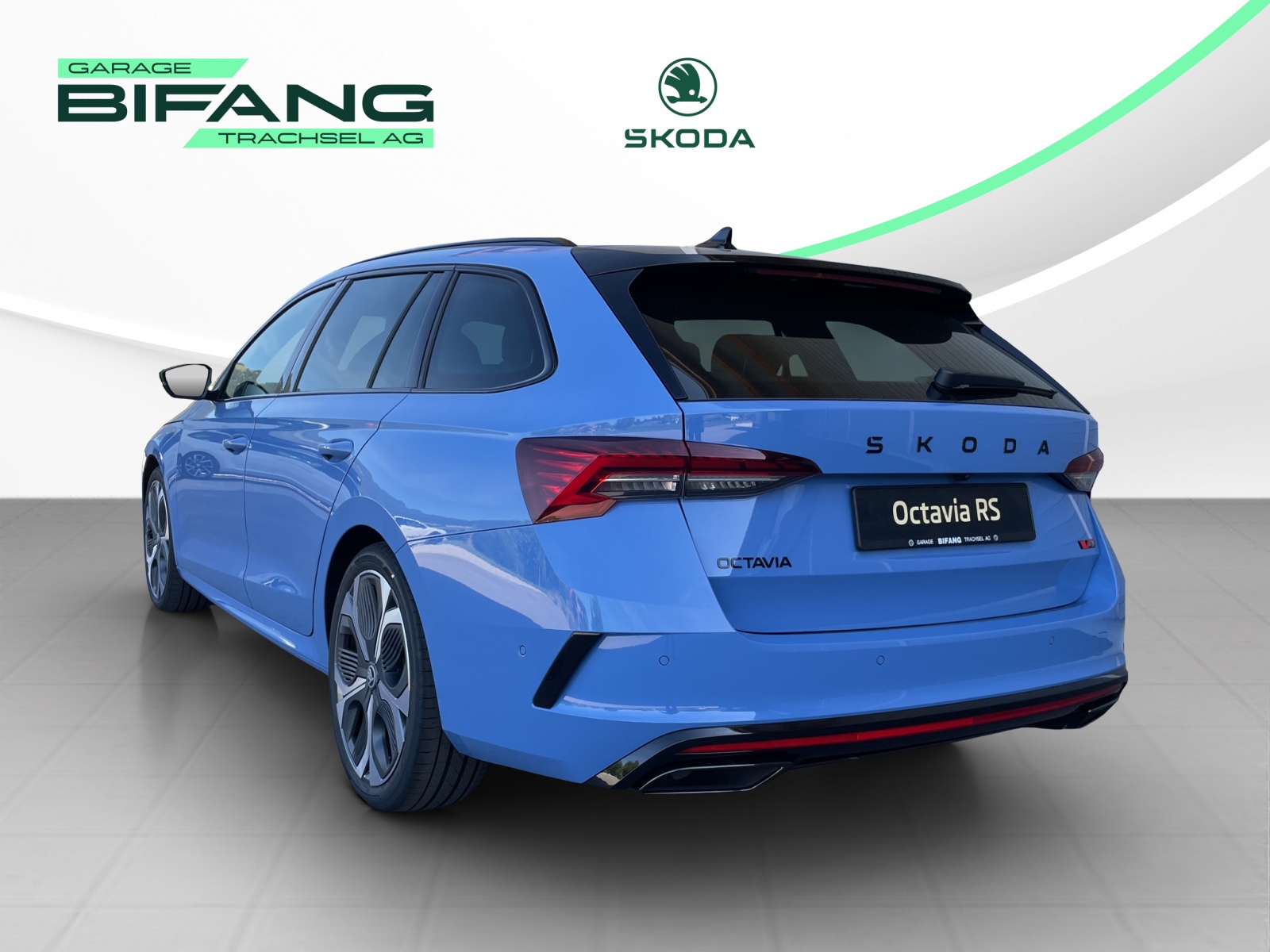 SKODA Octavia Combi 2.0 TSI DSG RS 30 Years Edition-image-3