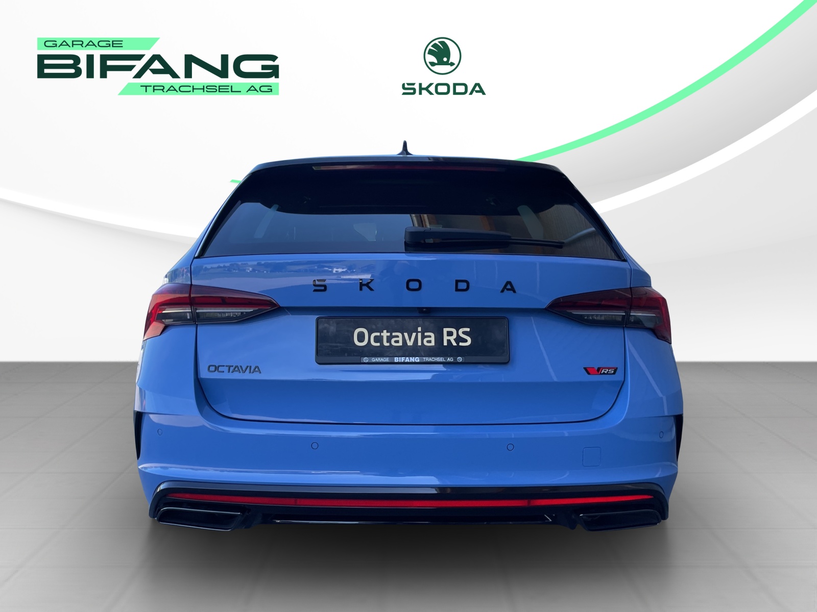 SKODA Octavia Combi 2.0 TSI DSG RS 30 Years Edition-image-4