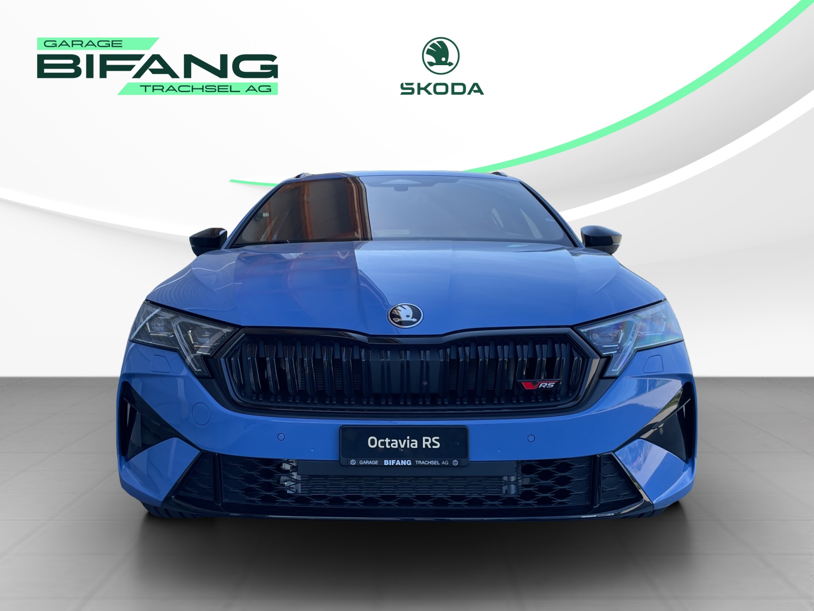 SKODA Octavia Combi 2.0 TSI DSG RS 30 Years Edition-image-1
