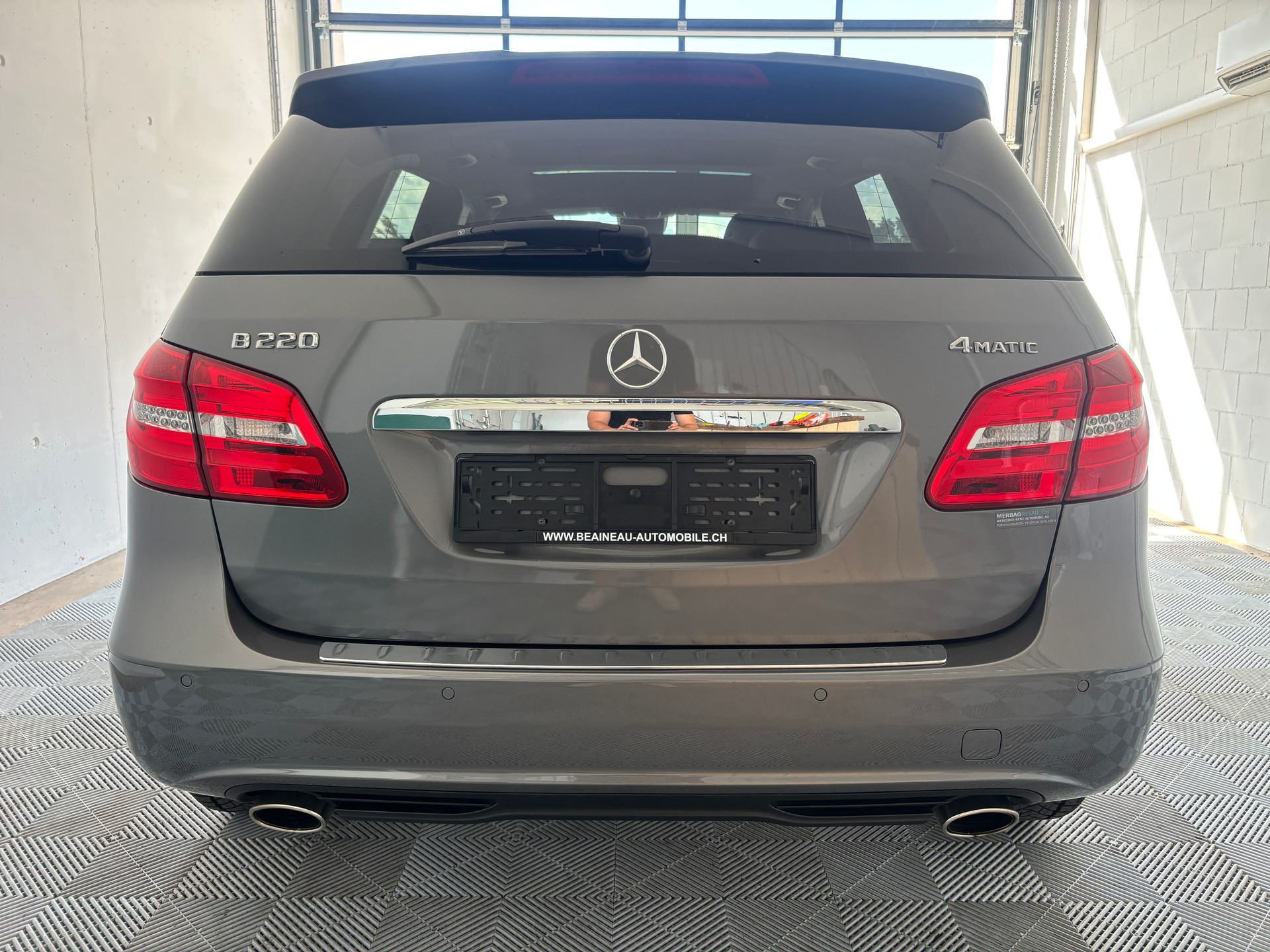 MERCEDES-BENZ B 220 4Matic 7G-DCT-image-4