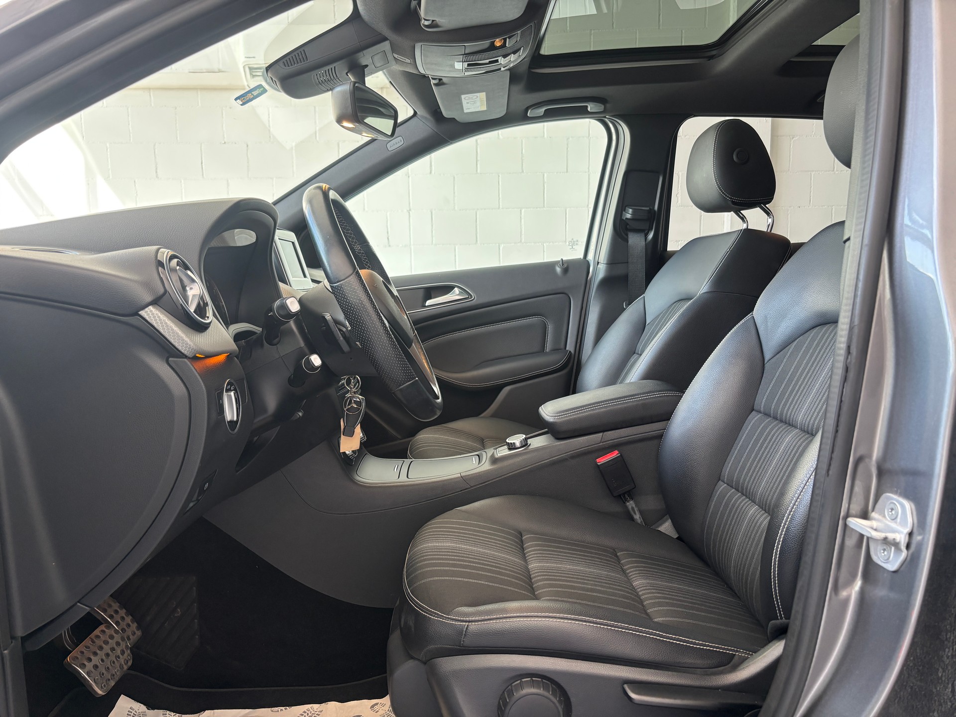 MERCEDES-BENZ B 220 4Matic 7G-DCT-image-8