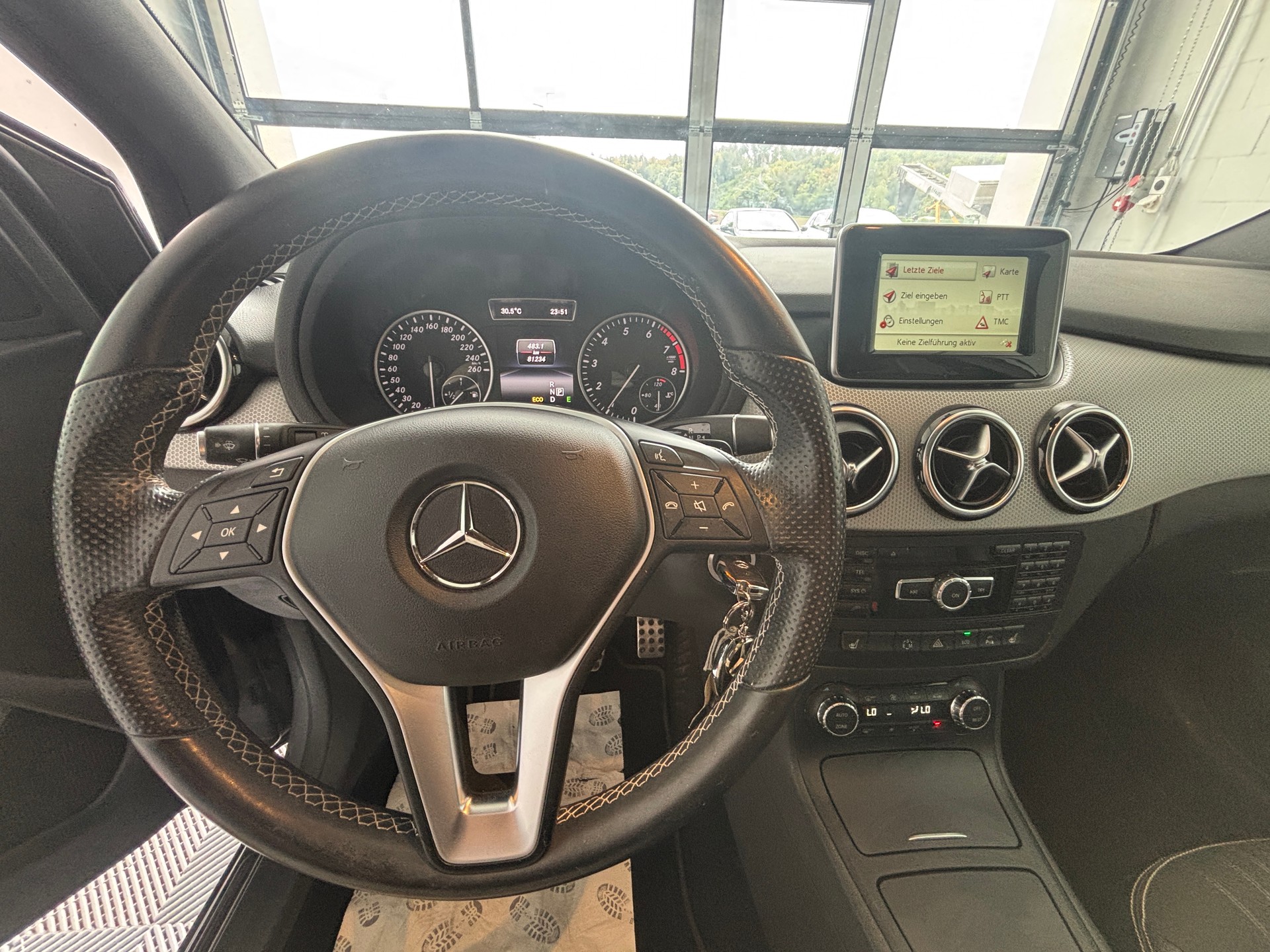MERCEDES-BENZ B 220 4Matic 7G-DCT-image-6