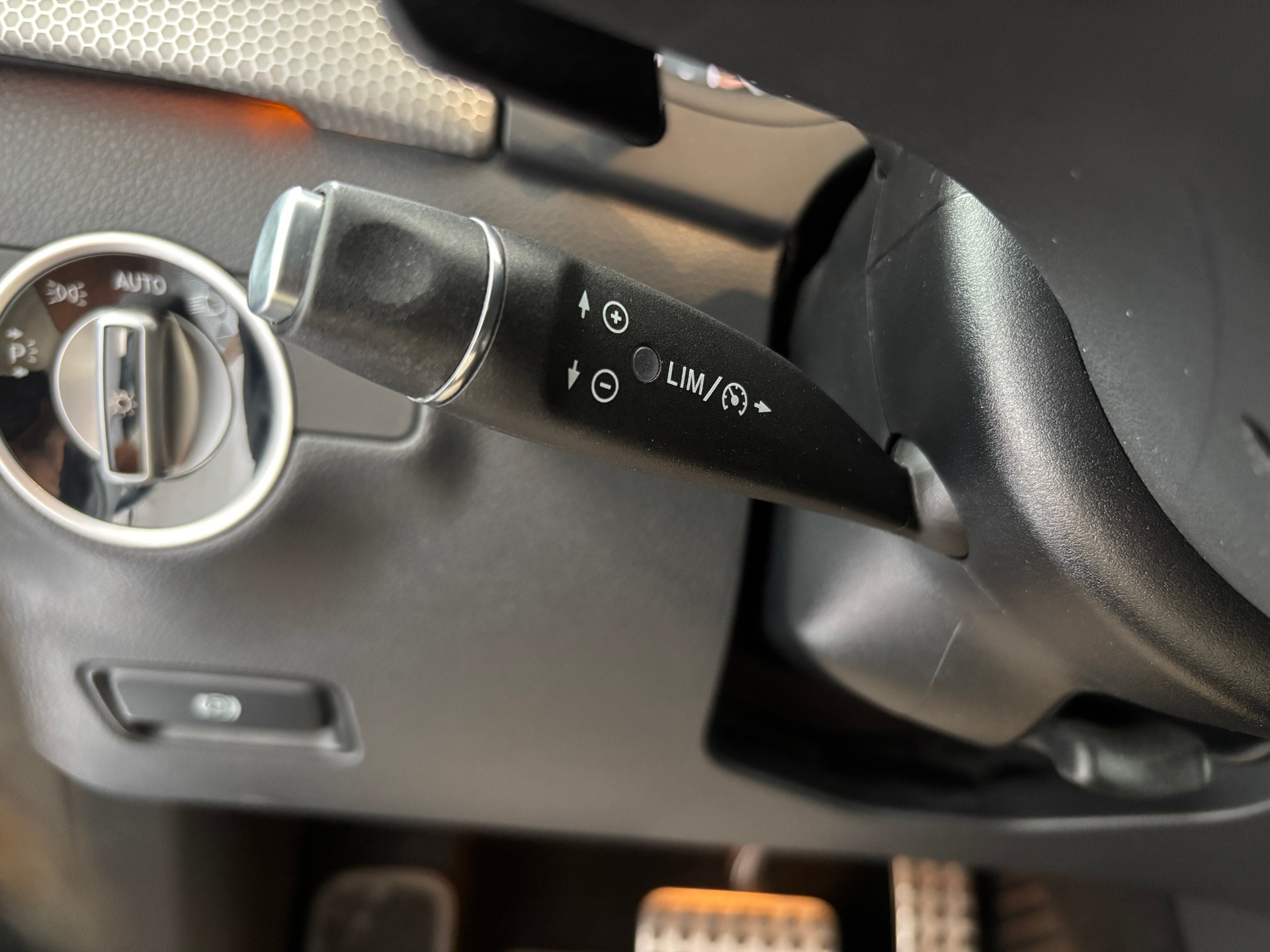 MERCEDES-BENZ B 220 4Matic 7G-DCT-image-10