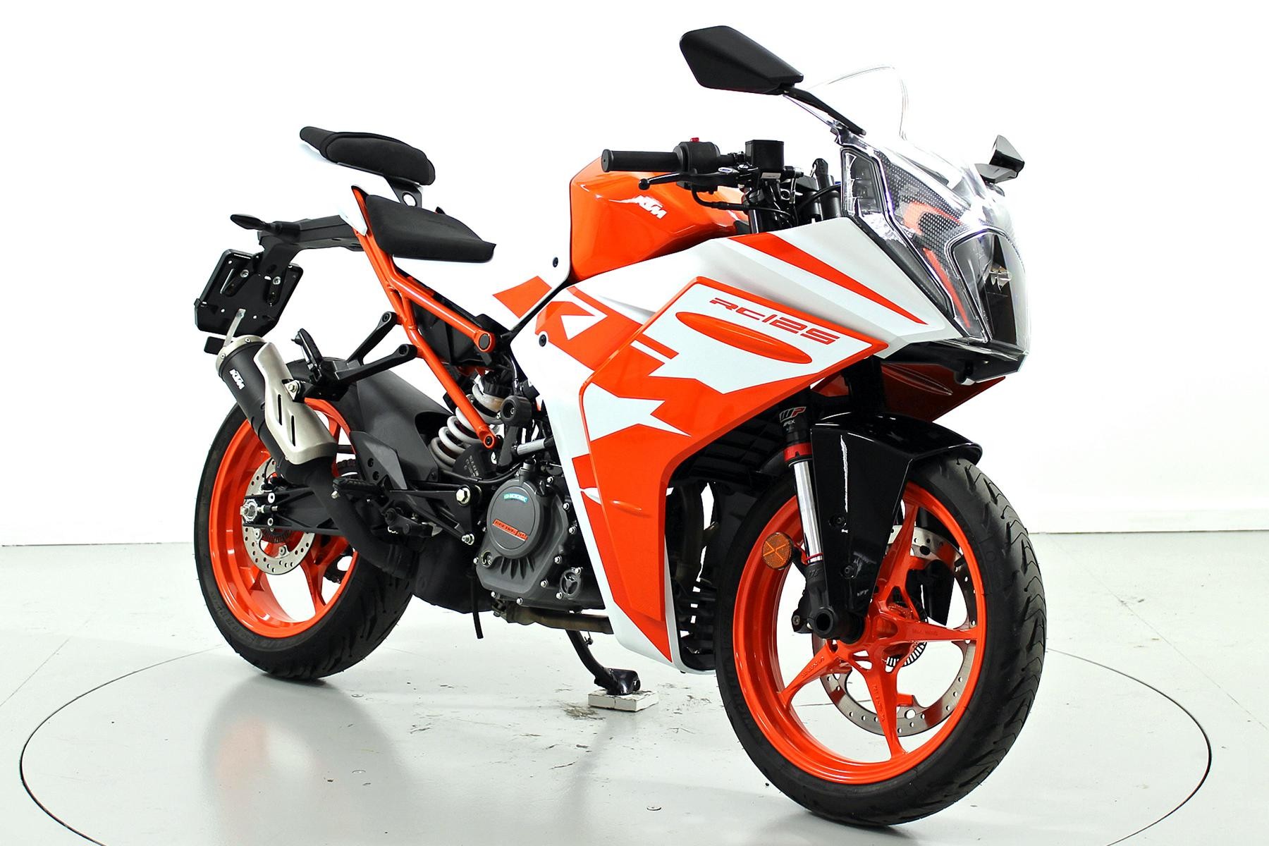 KTM RC 125-showroom-element-1