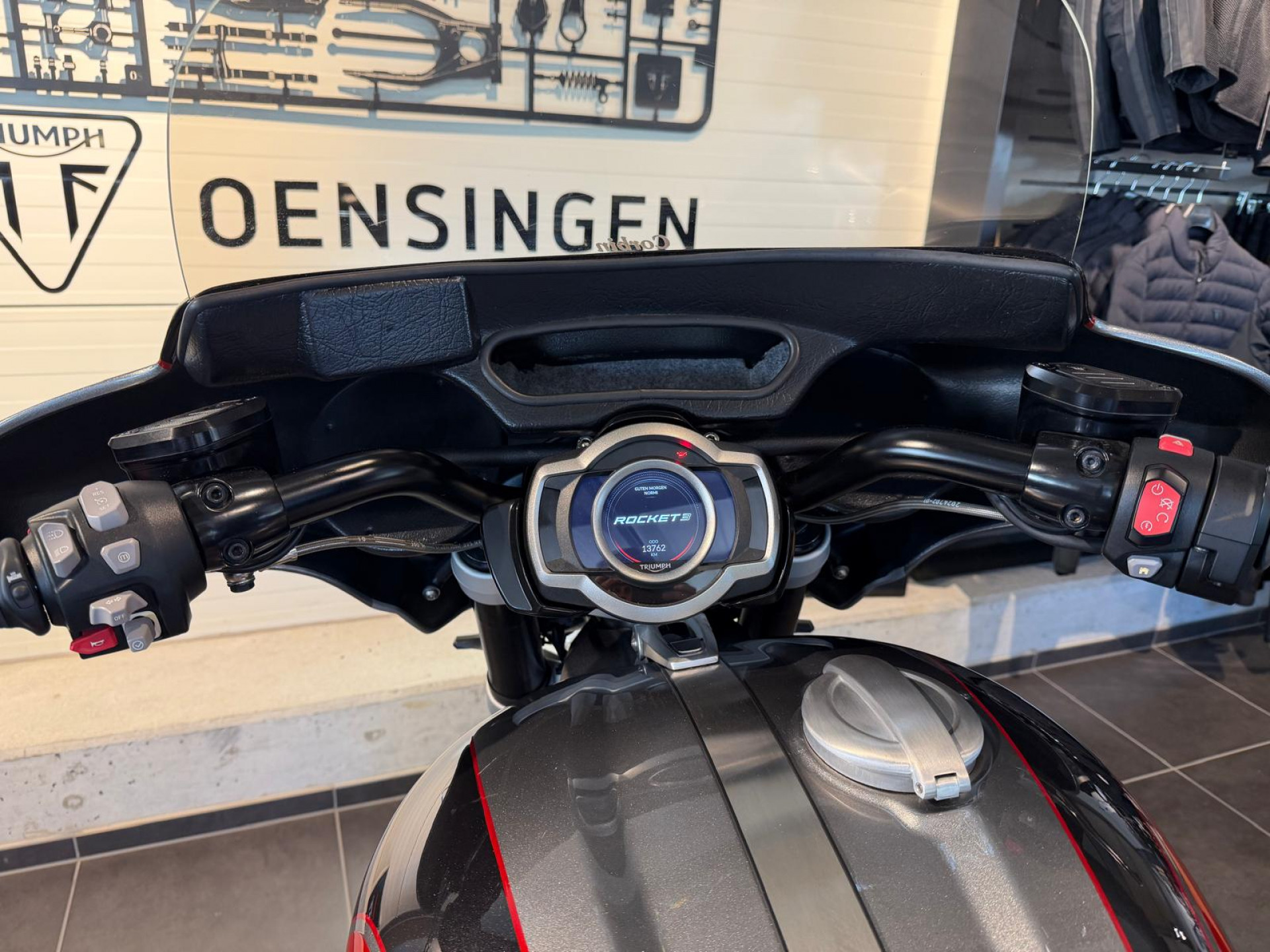 TRIUMPH Rocket 3 GT Spezialumbau mit Front Touring Fairing-showroom-element-2