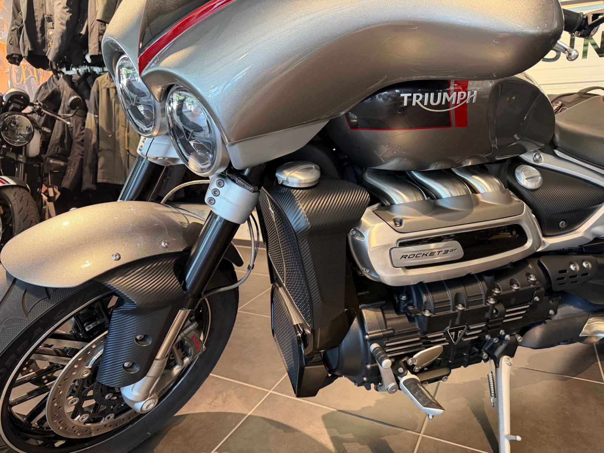 TRIUMPH Rocket 3 GT Spezialumbau mit Front Touring Fairing-showroom-element-1