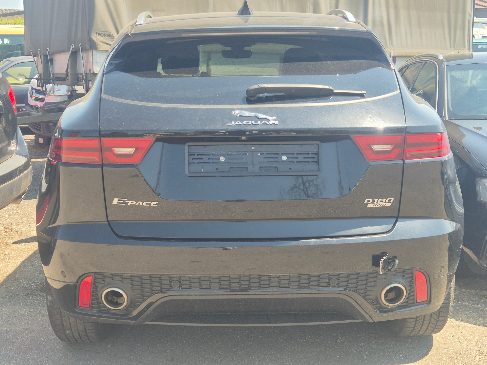 JAGUAR E-Pace 2.0d D180 S AWD Diesel Unfall-image-1