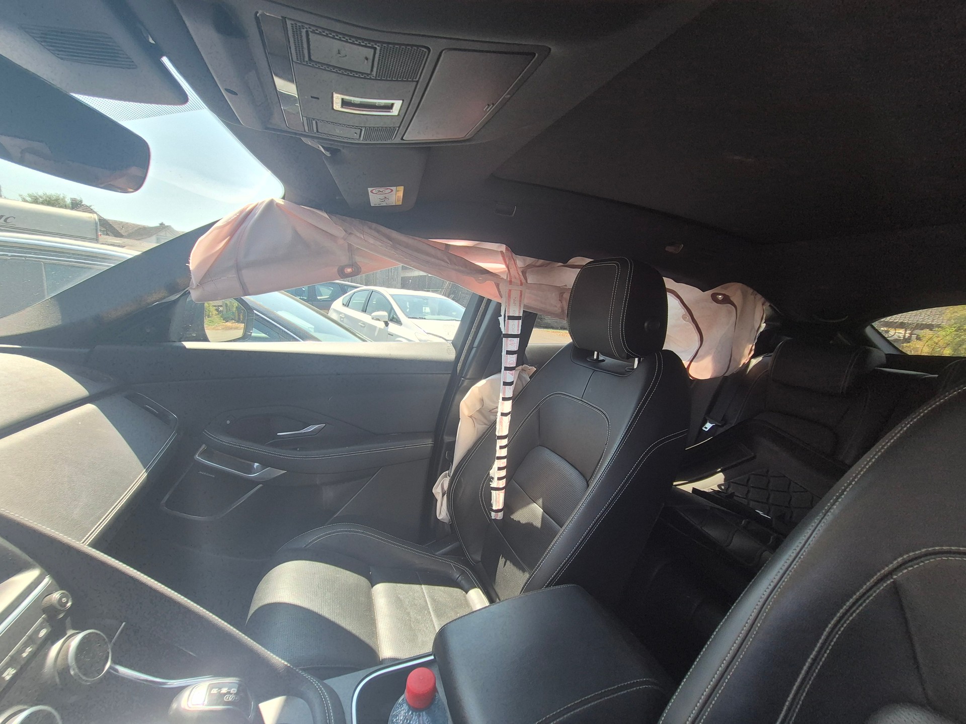 JAGUAR E-Pace 2.0d D180 S AWD Diesel Unfall-image-7