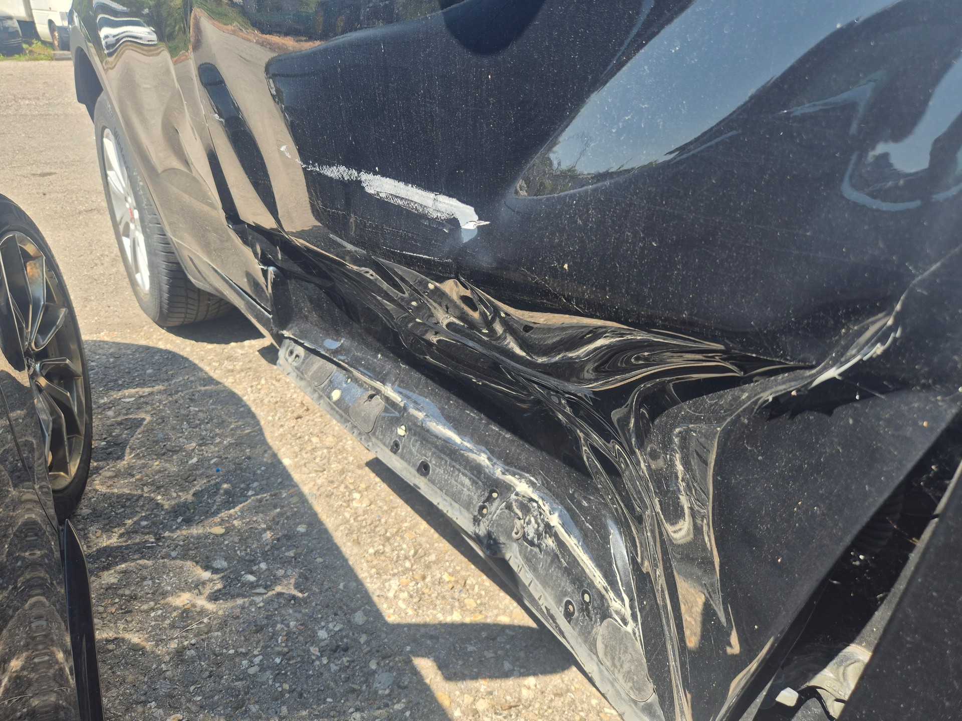 JAGUAR E-Pace 2.0d D180 S AWD Diesel Unfall-image-11
