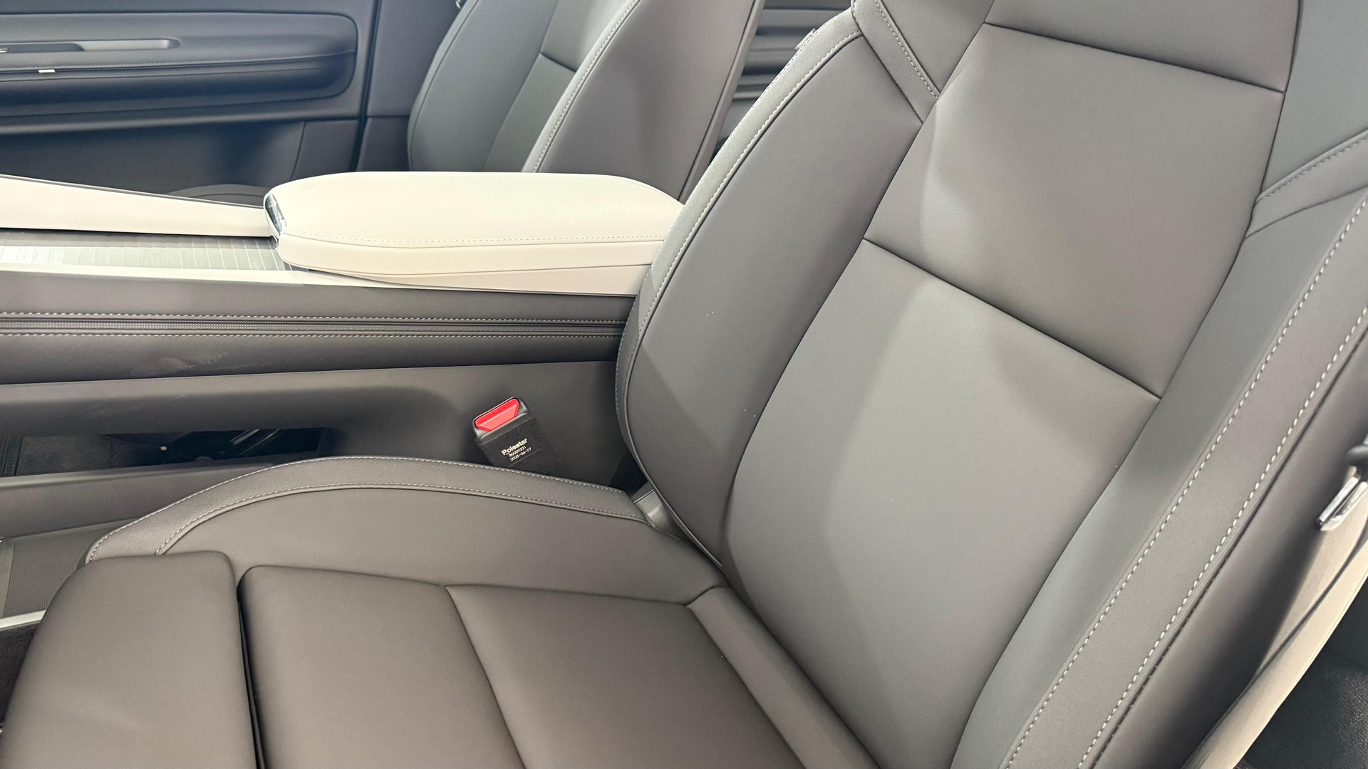 POLESTAR 4 Long Range Dual Motor Prime-image-11