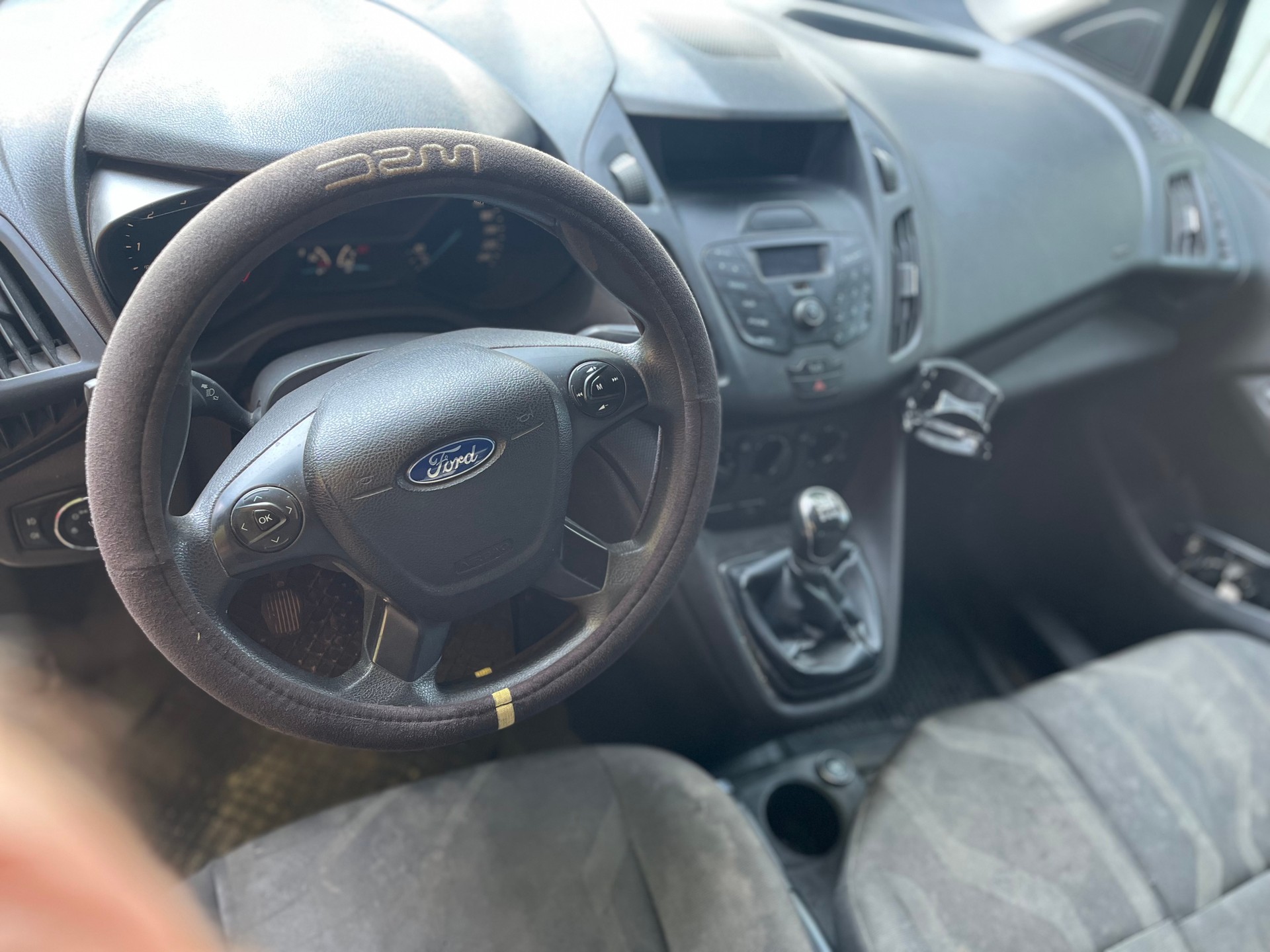 FORD Transit Connect Van T200 1.6 TDCi Ambiente-image-10