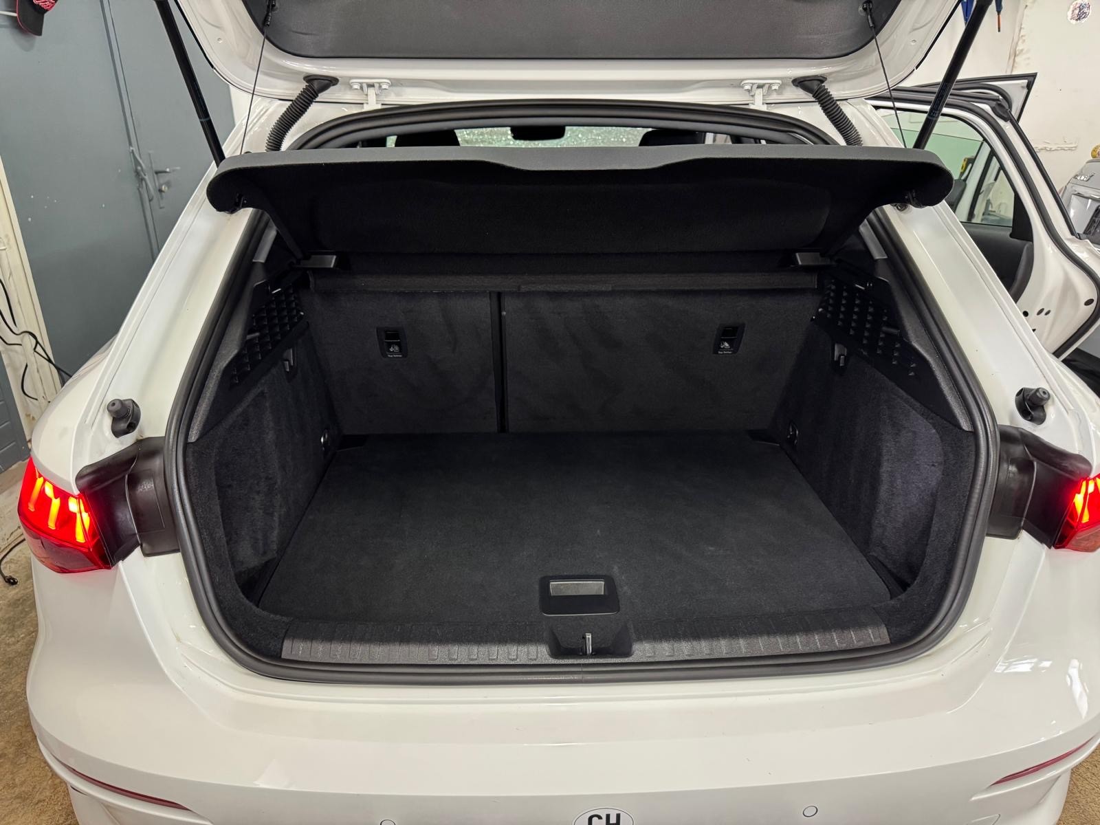 AUDI A3 Sportback 35 TFSI Attraction S-tronic-image-11