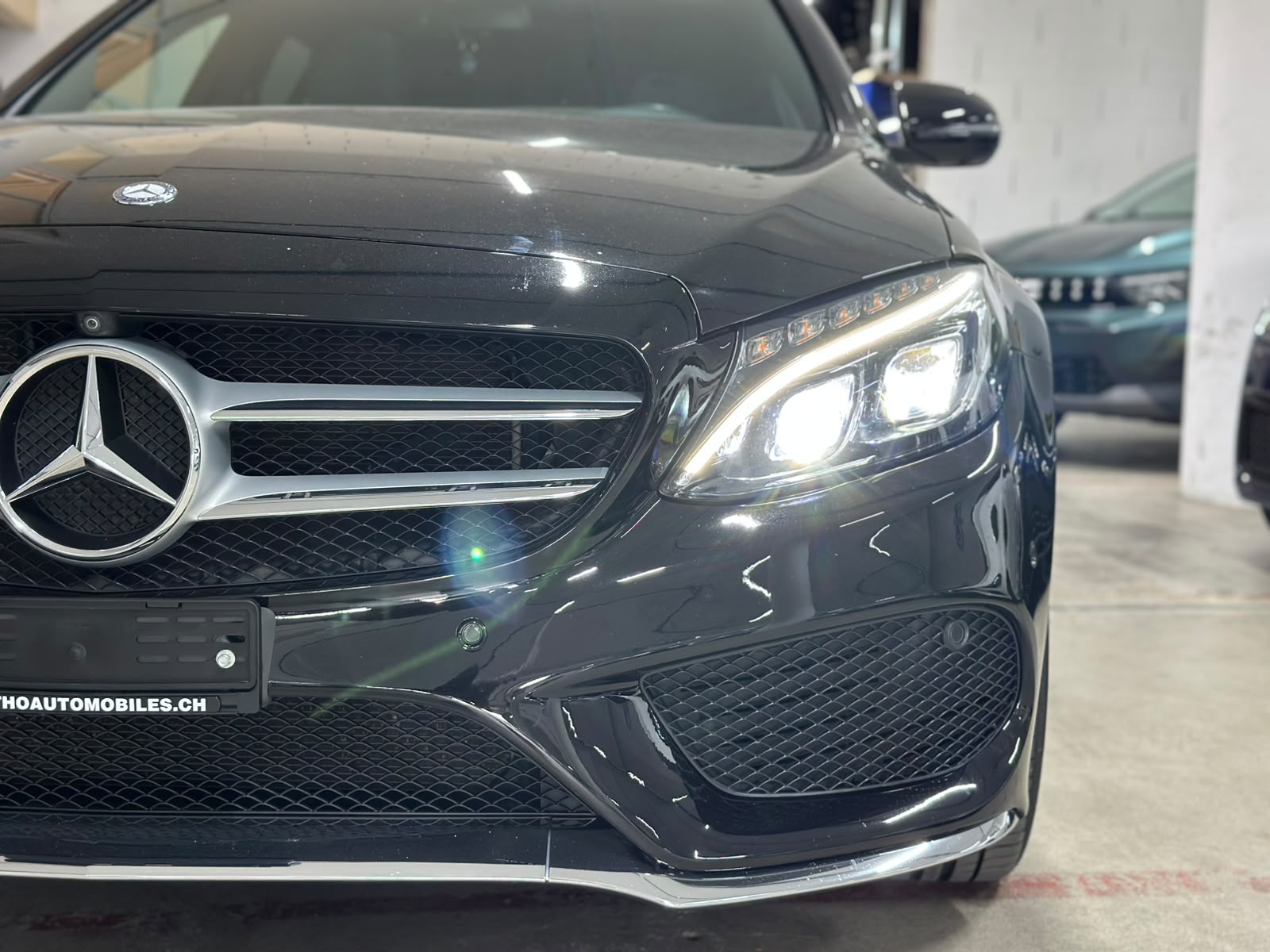 MERCEDES-BENZ C 400 AMG Line 4Matic 7G-Tronic-image-6