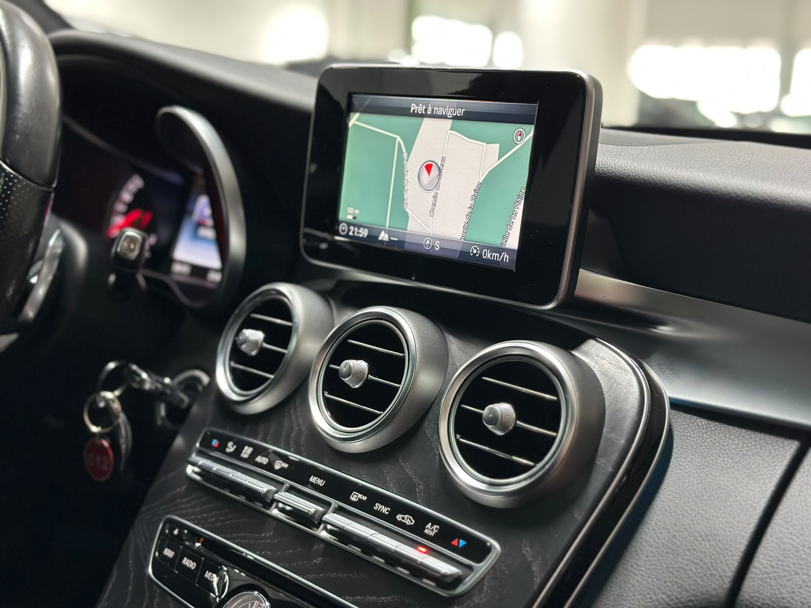 MERCEDES-BENZ C 400 AMG Line 4Matic 7G-Tronic-image-11