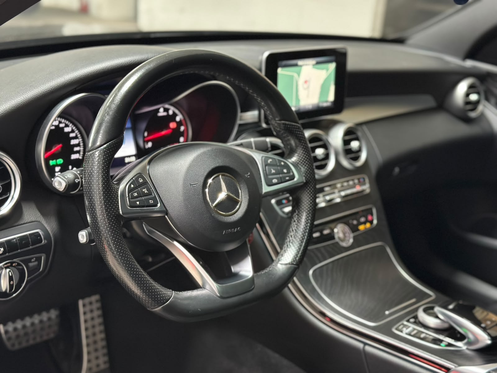 MERCEDES-BENZ C 400 AMG Line 4Matic 7G-Tronic-image-15