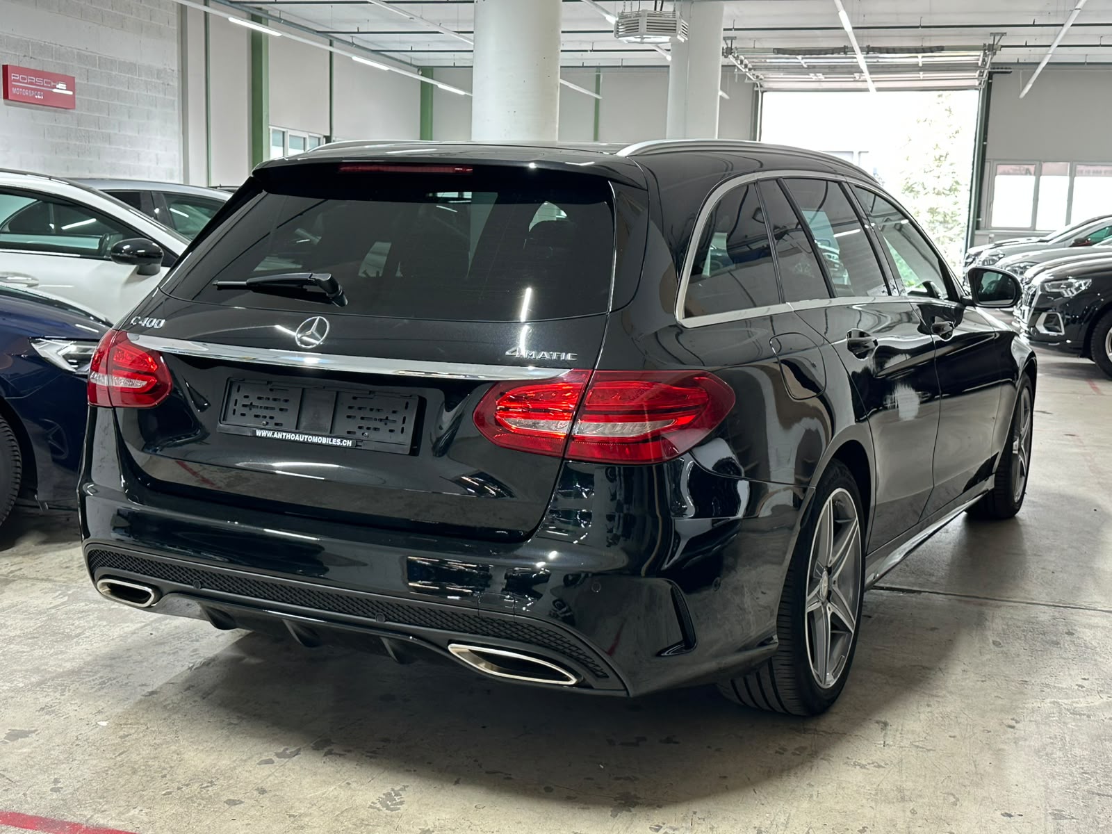 MERCEDES-BENZ C 400 AMG Line 4Matic 7G-Tronic-image-4