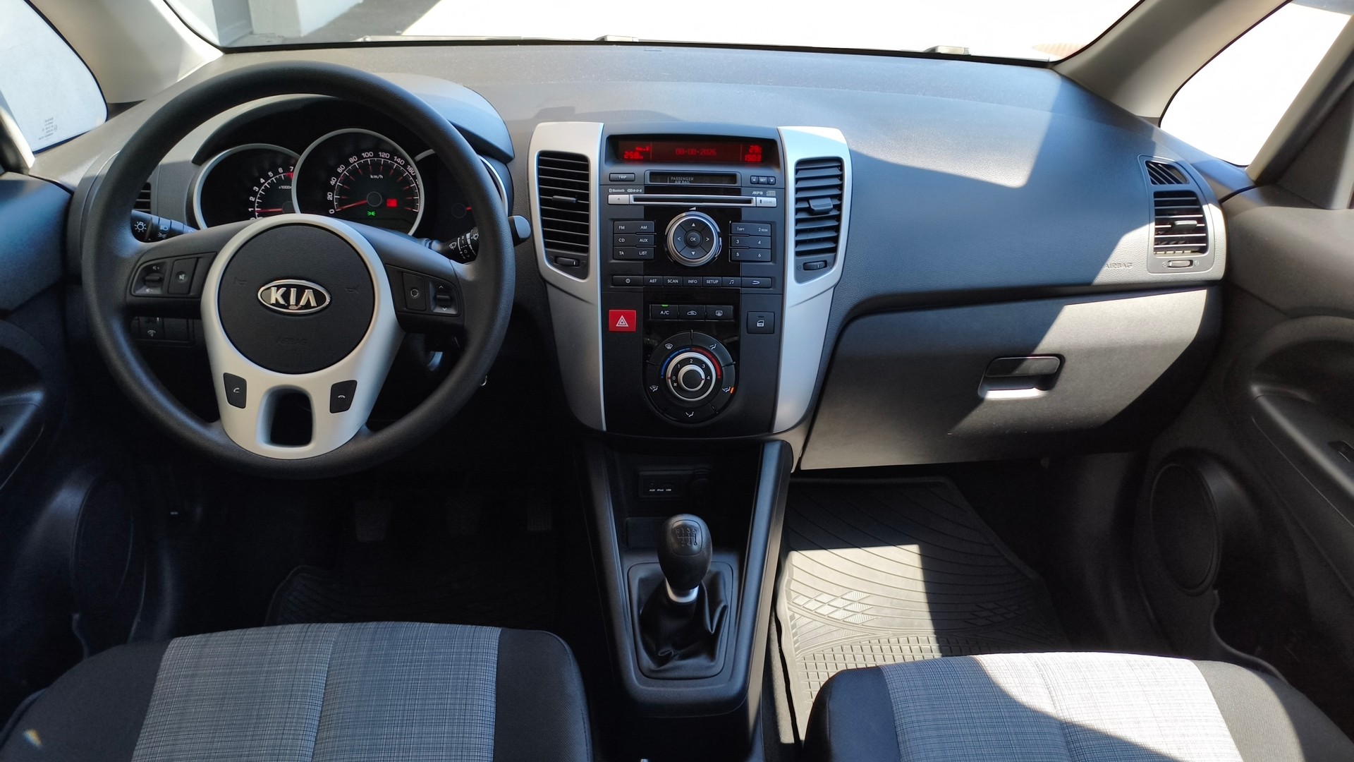 KIA Venga 1.6 CVVT Classic-image-10