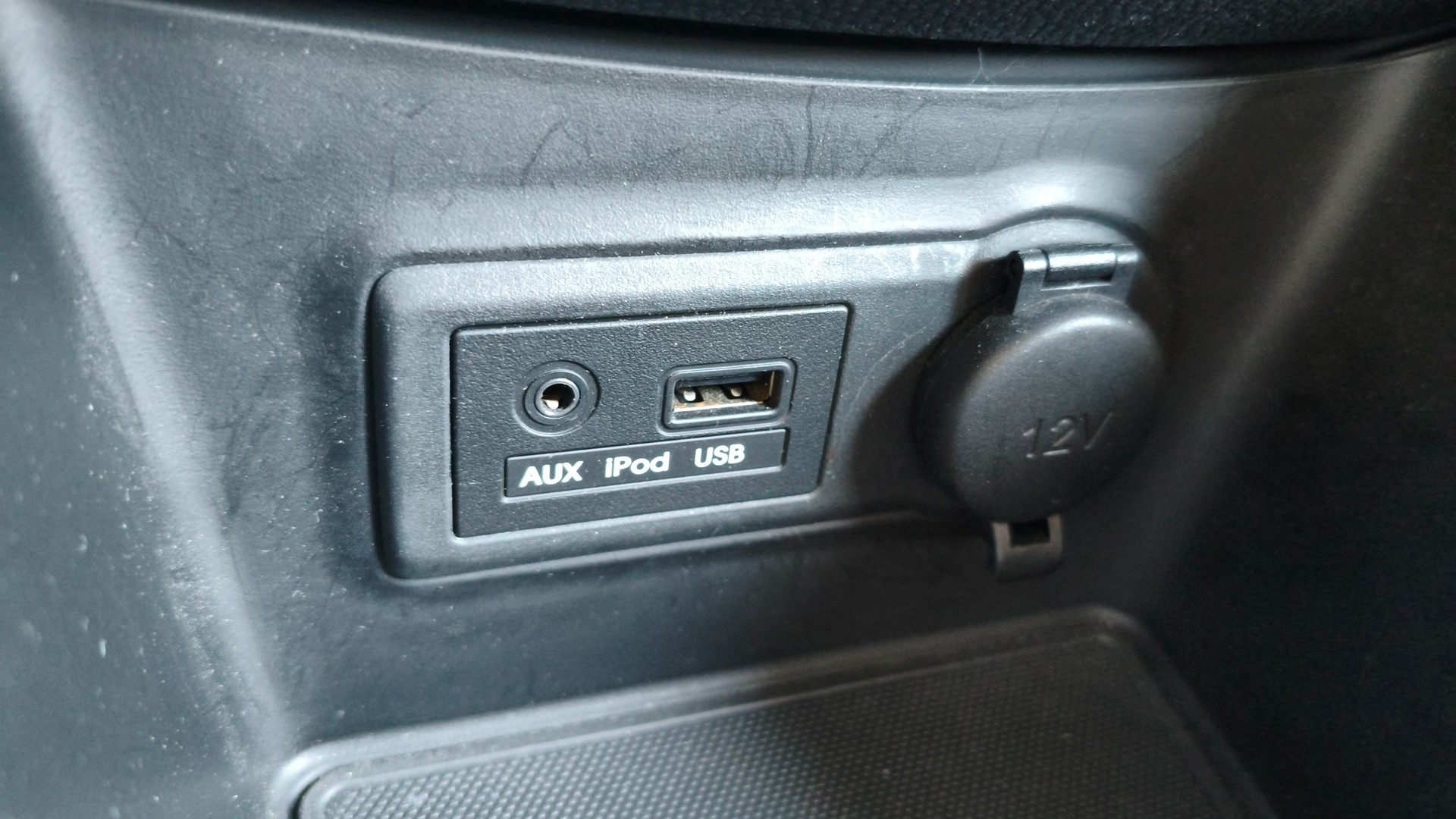 KIA Venga 1.6 CVVT Classic-image-12