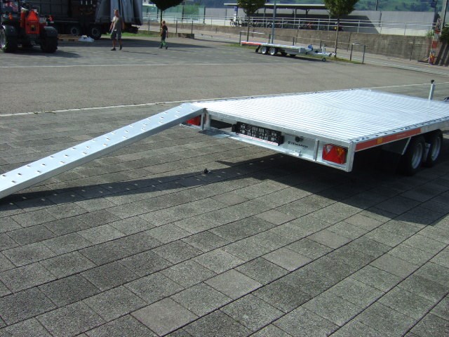 TEMARED Carplatform 4120 2700 Kg mit Aluboden und Bordwände AKTION-image-5