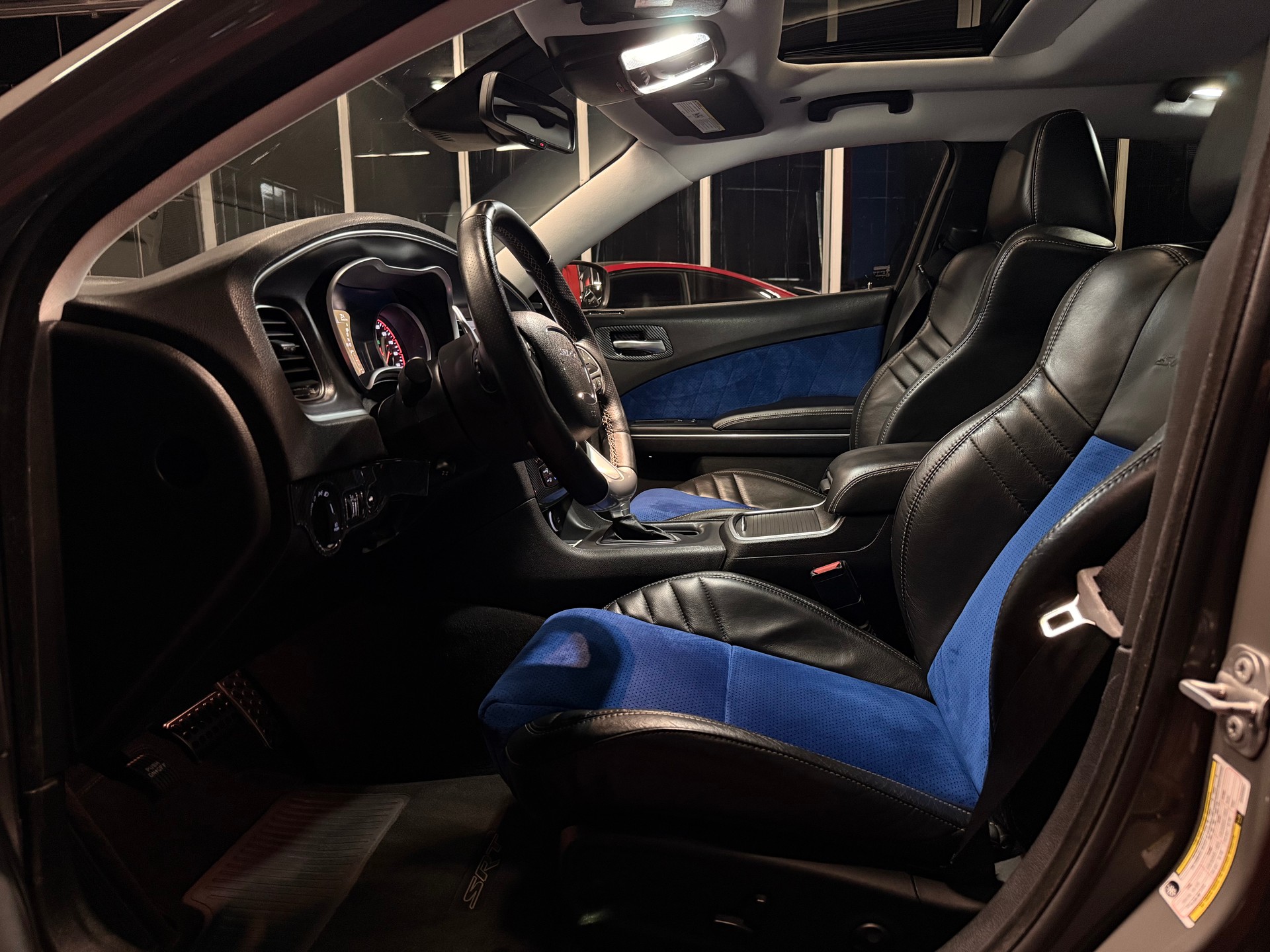 DODGE 6.4 V8 SRT 392 HEMI / ** 492 PS / Facelift **-image-12