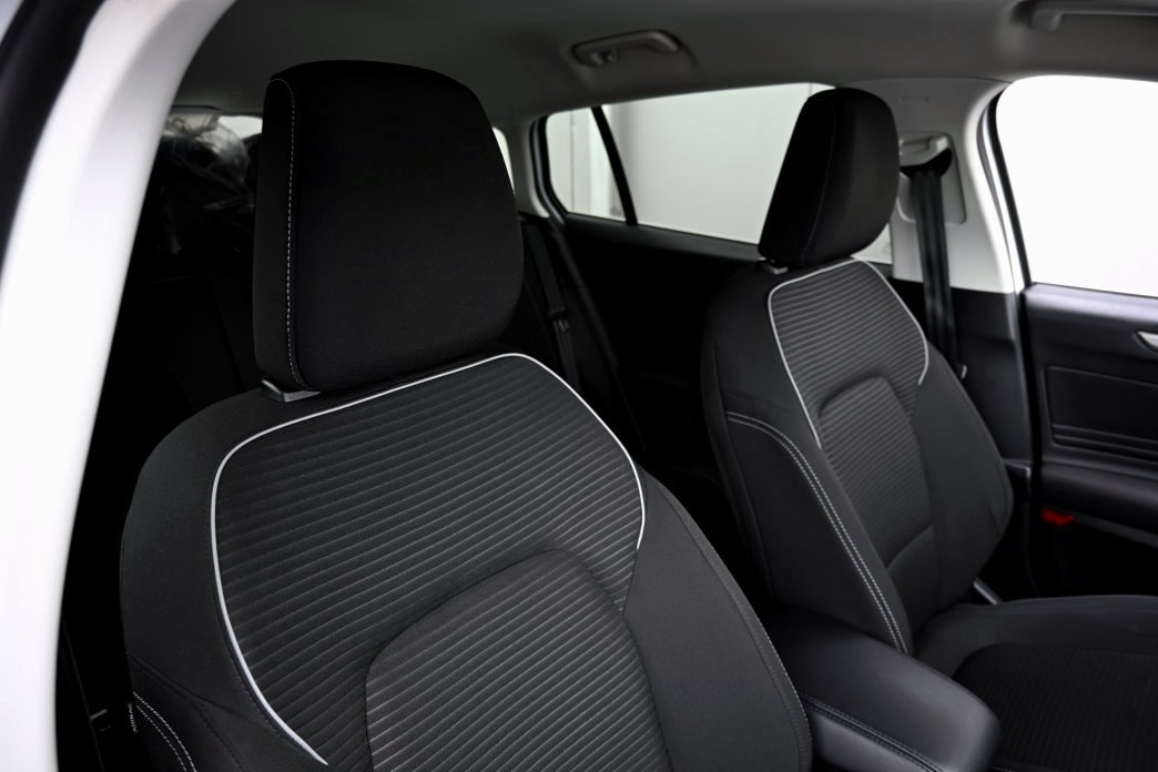 FORD Focus 1.5 TDCi Titanium Automatic Facelift-image-5
