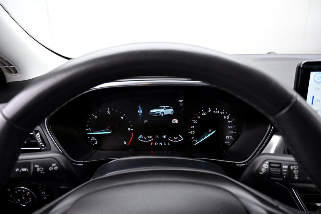 FORD Focus 1.5 TDCi Titanium Automatic Facelift-image-10