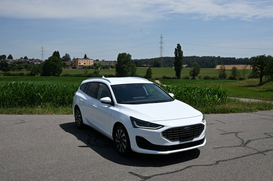 FORD Focus 1.5 TDCi Titanium Automatic Facelift-image-1