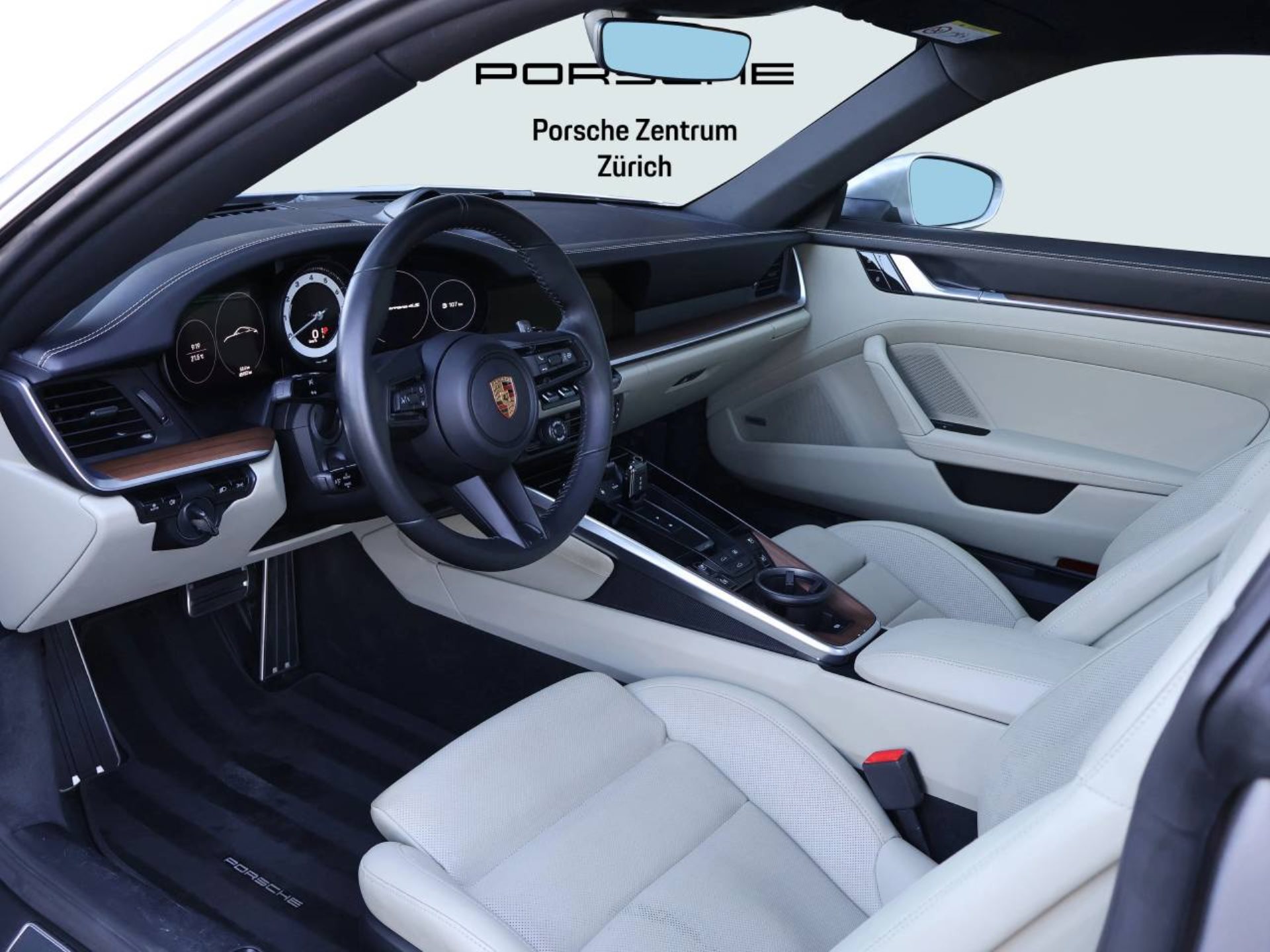 PORSCHE 911 Carrera 4S-showroom-element-3