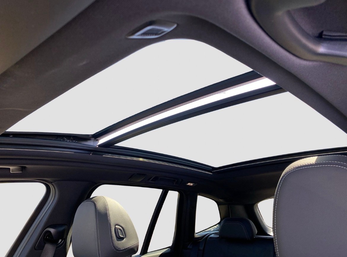 BMW 20i xDrive-image-10