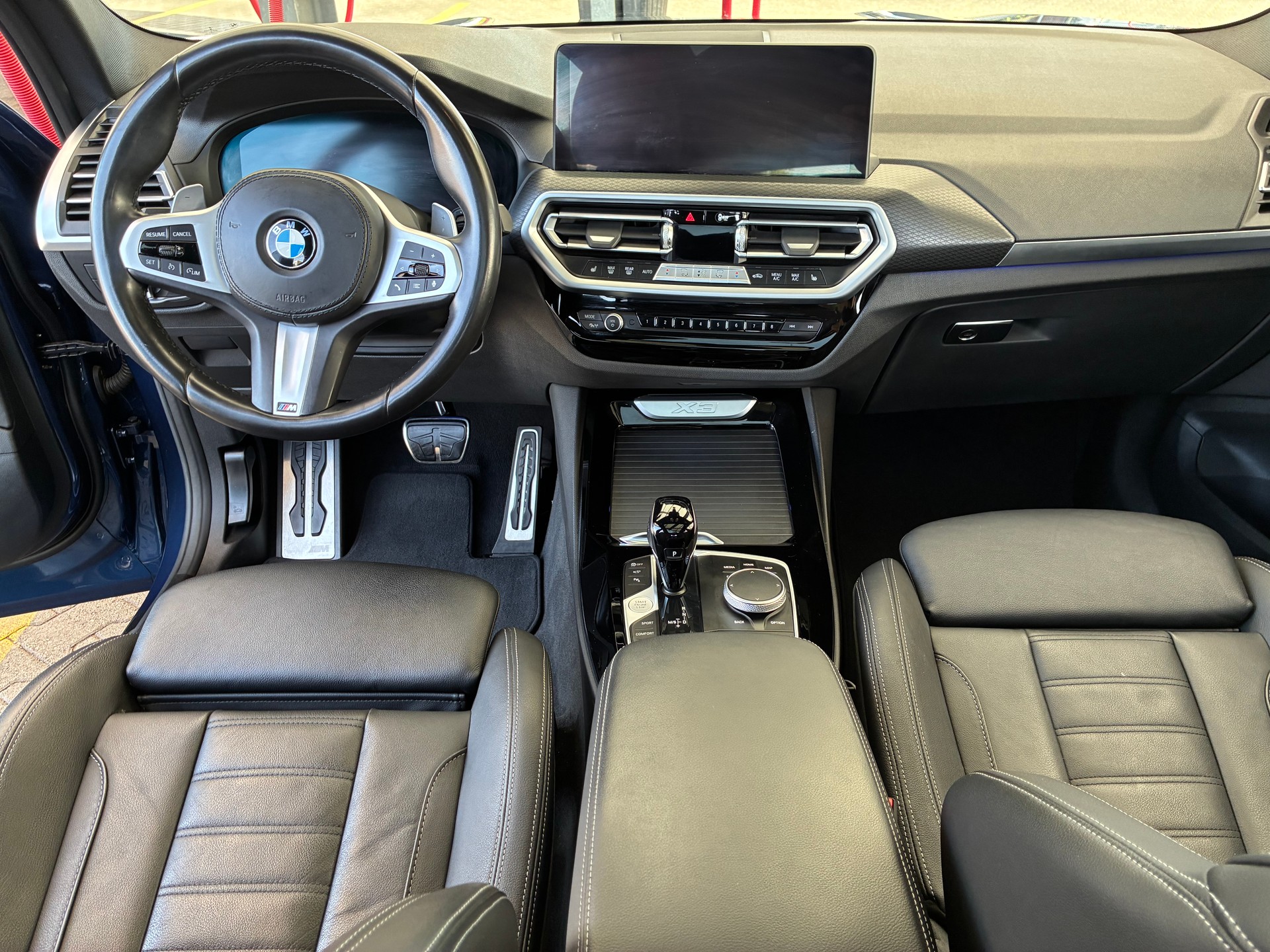 BMW 20i xDrive-image-9