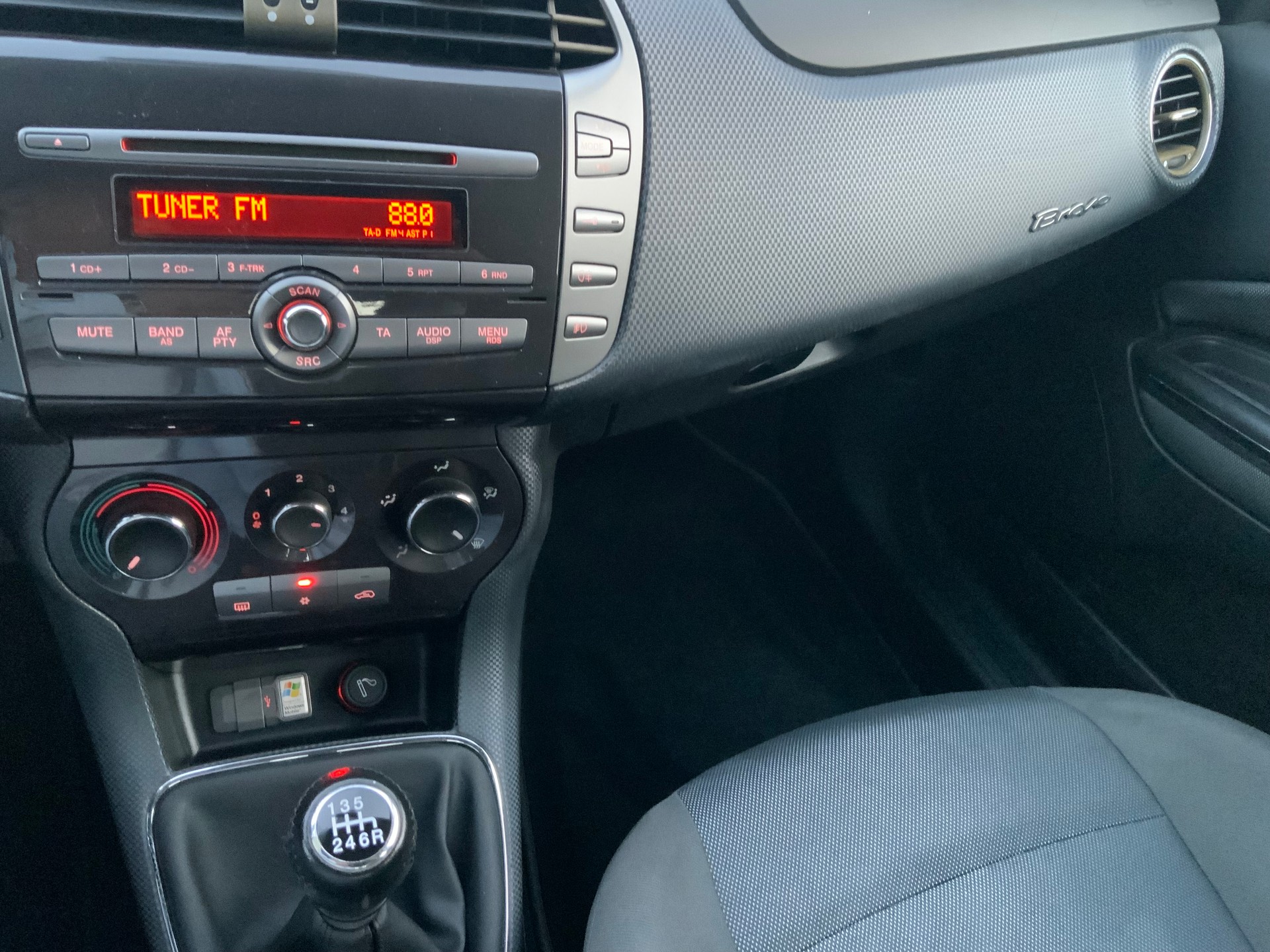 FIAT Bravo 1.9 16V JTD Sport-image-9