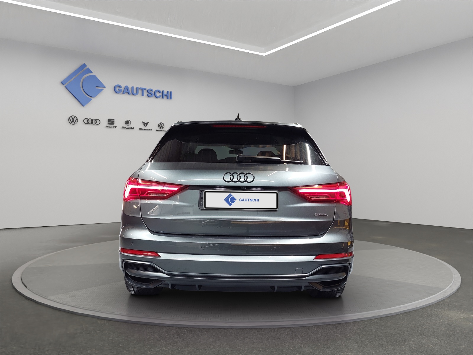 AUDI Q3 35 TDI S line quattro S-tronic-image-3