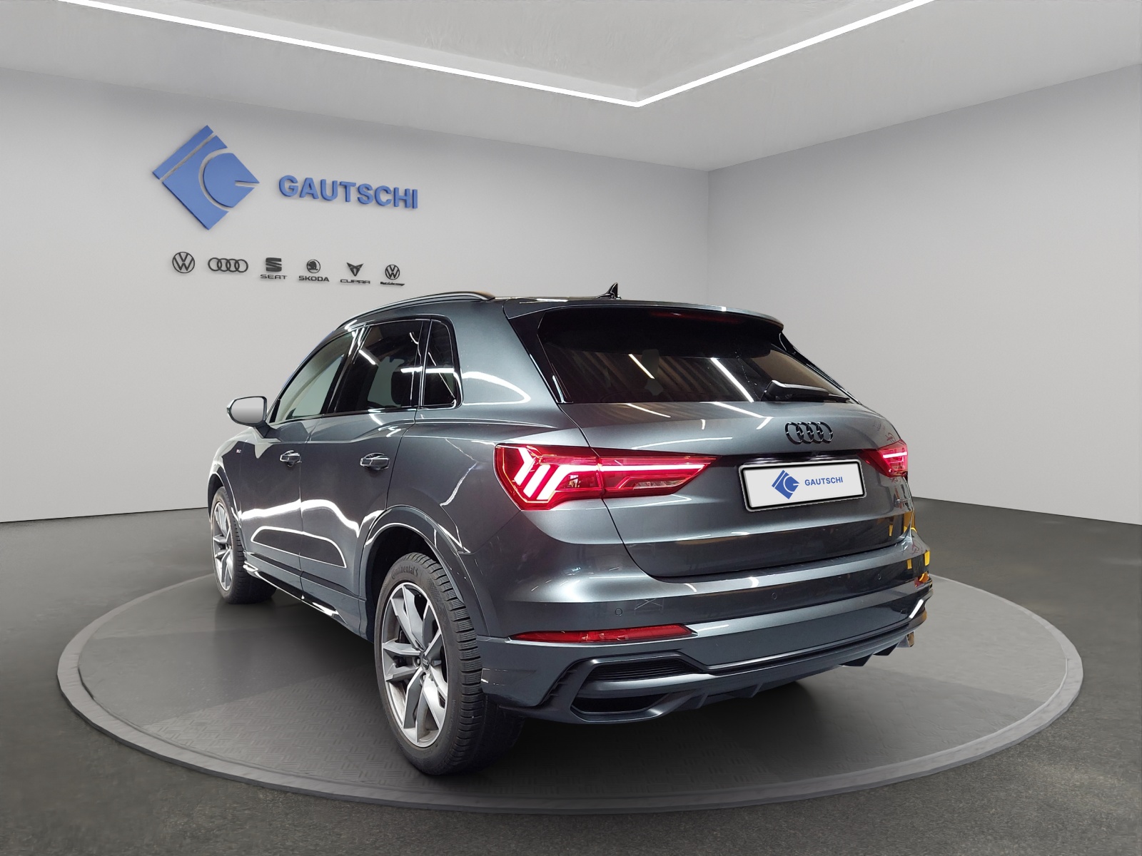 AUDI Q3 35 TDI S line quattro S-tronic-image-2