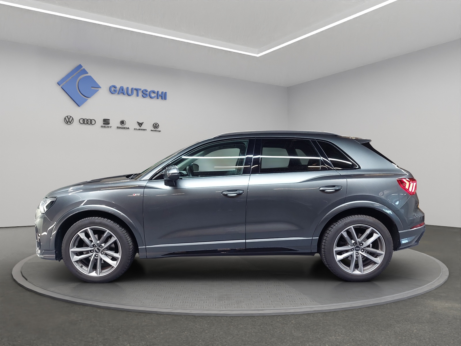 AUDI Q3 35 TDI S line quattro S-tronic-image-1