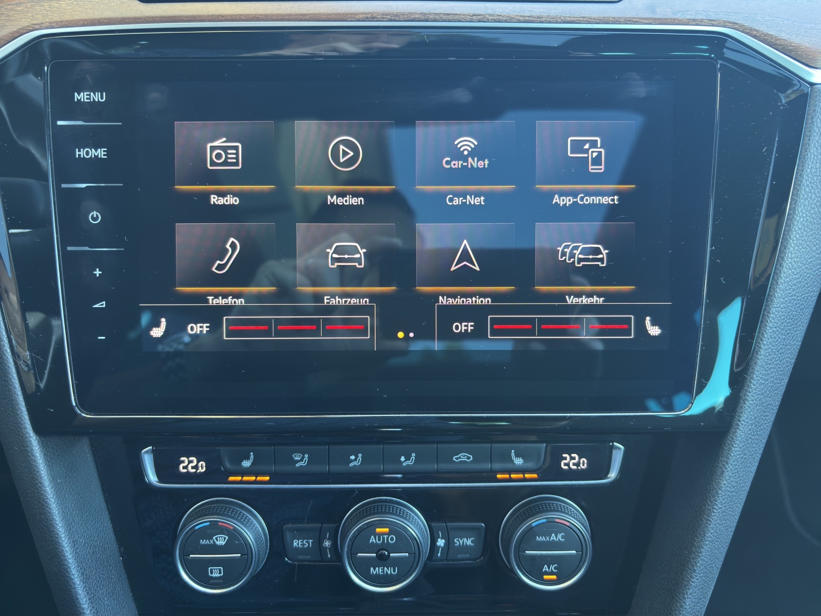 VW Passat Alltrack 2.0 TSI 4Motion DSG mit Panorama-Ausstell-/Schiebedach & Winterräder-image-17