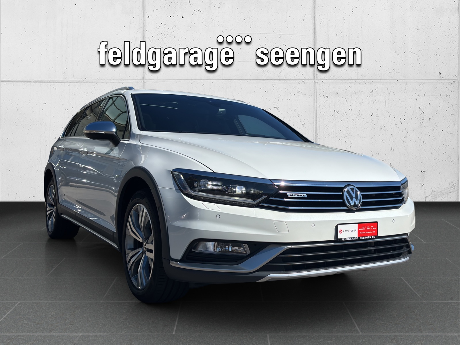 VW Passat Alltrack 2.0 TSI 4Motion DSG mit Panorama-Ausstell-/Schiebedach & Winterräder-showroom-element-2