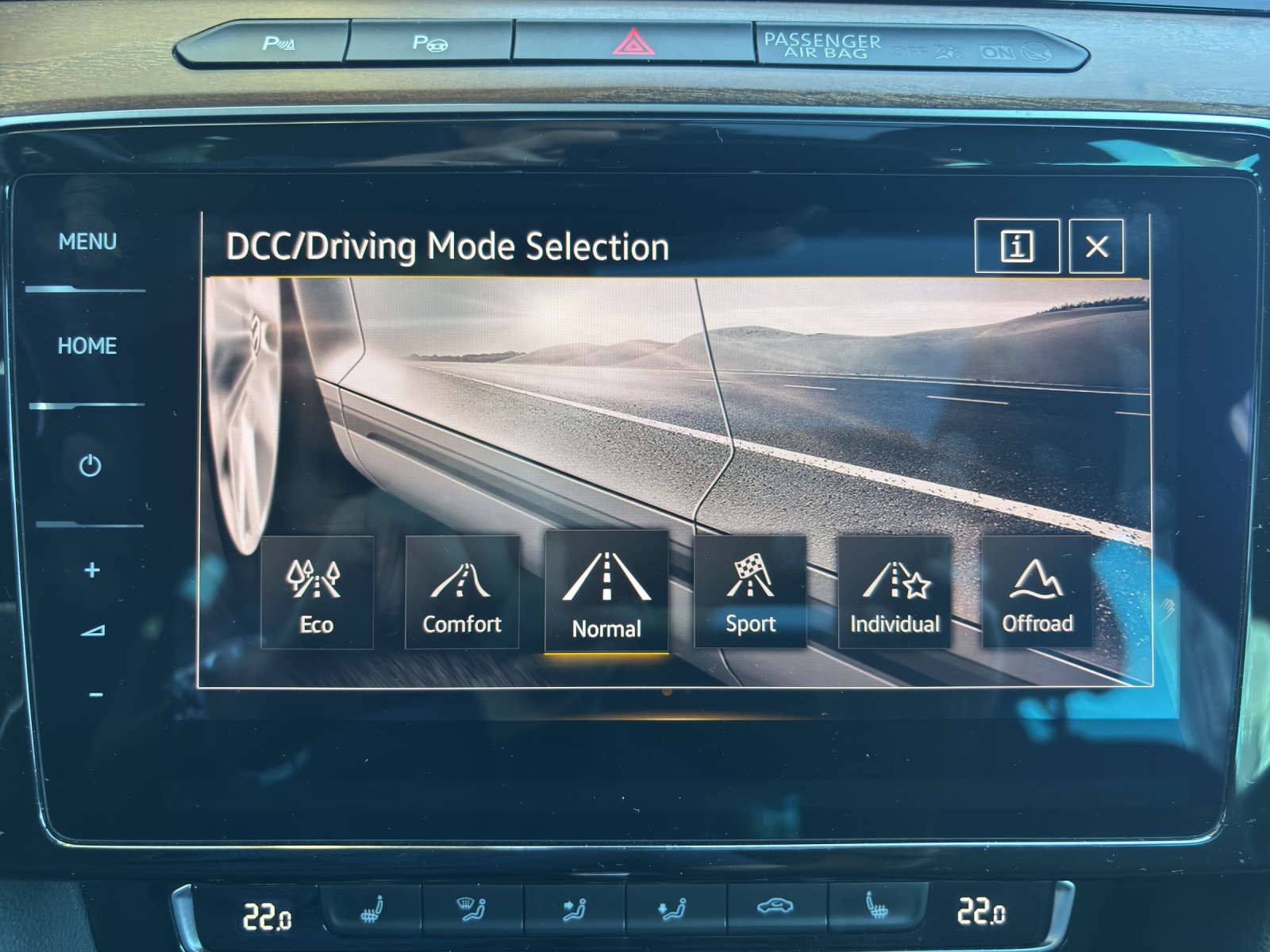 VW Passat Alltrack 2.0 TSI 4Motion DSG mit Panorama-Ausstell-/Schiebedach & Winterräder-image-24