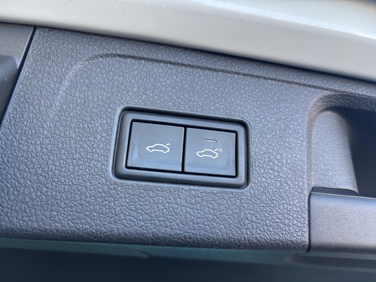 VW Passat Alltrack 2.0 TSI 4Motion DSG mit Panorama-Ausstell-/Schiebedach & Winterräder-image-9
