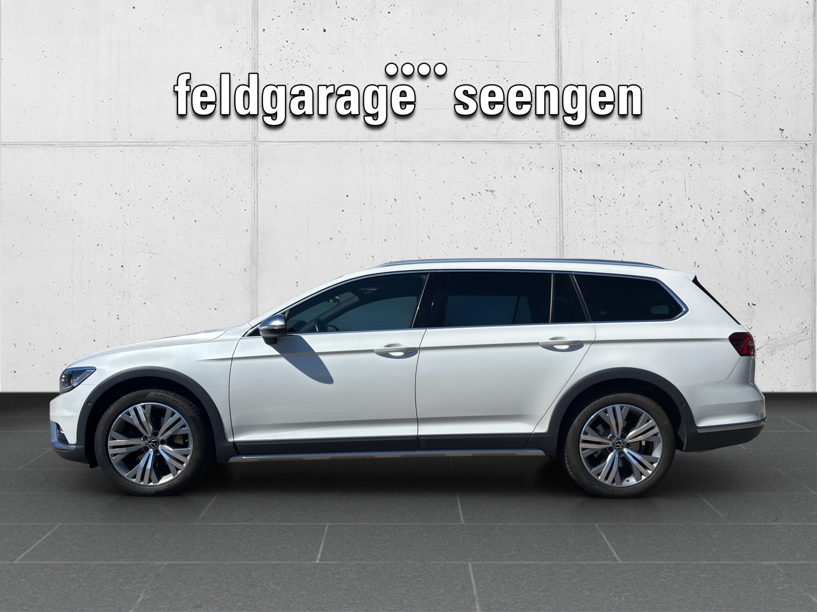 VW Passat Alltrack 2.0 TSI 4Motion DSG mit Panorama-Ausstell-/Schiebedach & Winterräder-showroom-element-1